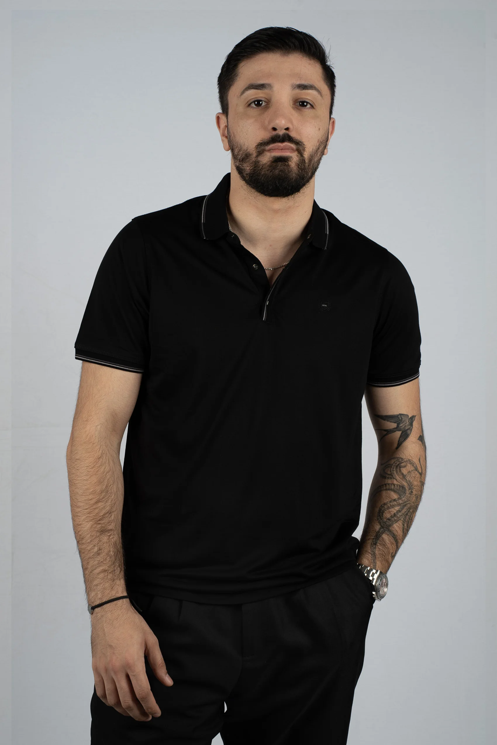 Schwarzes Baumwolle-Poloshirt