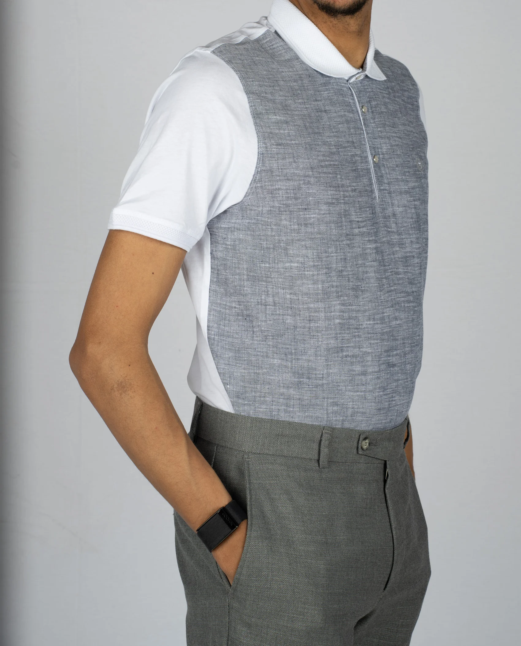 Grau-weiß gemustertes Baumwolle-Poloshirt