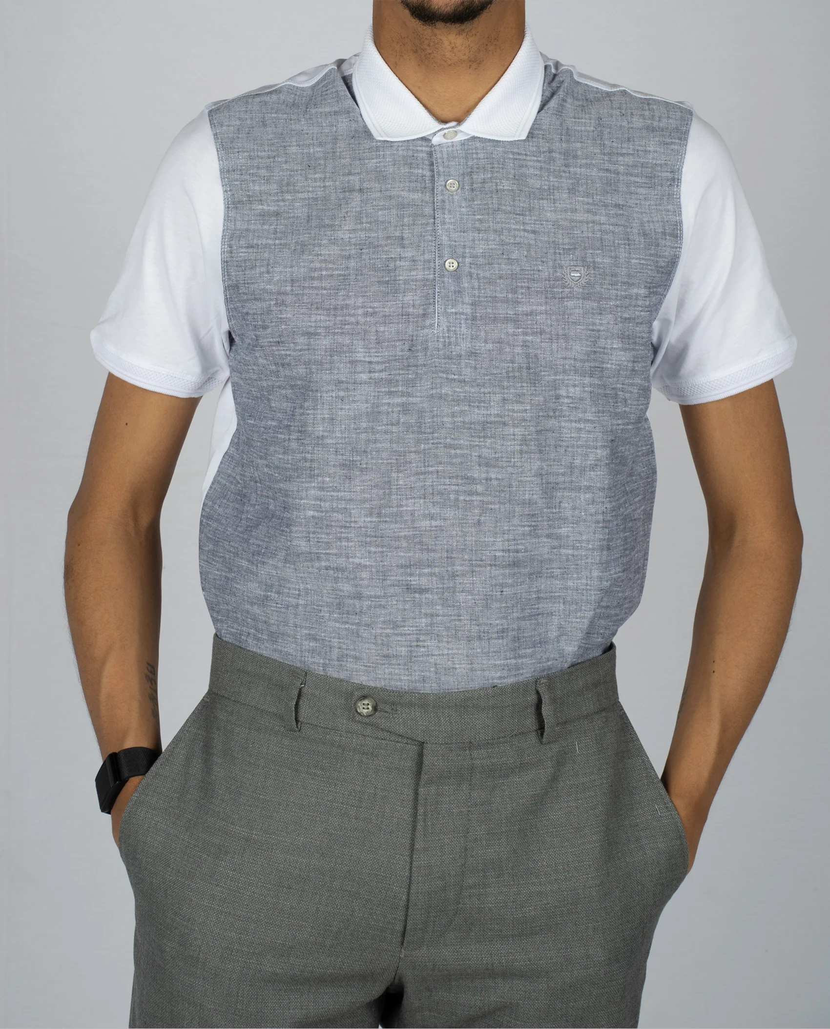 Grau-weiß gemustertes Baumwolle-Poloshirt
