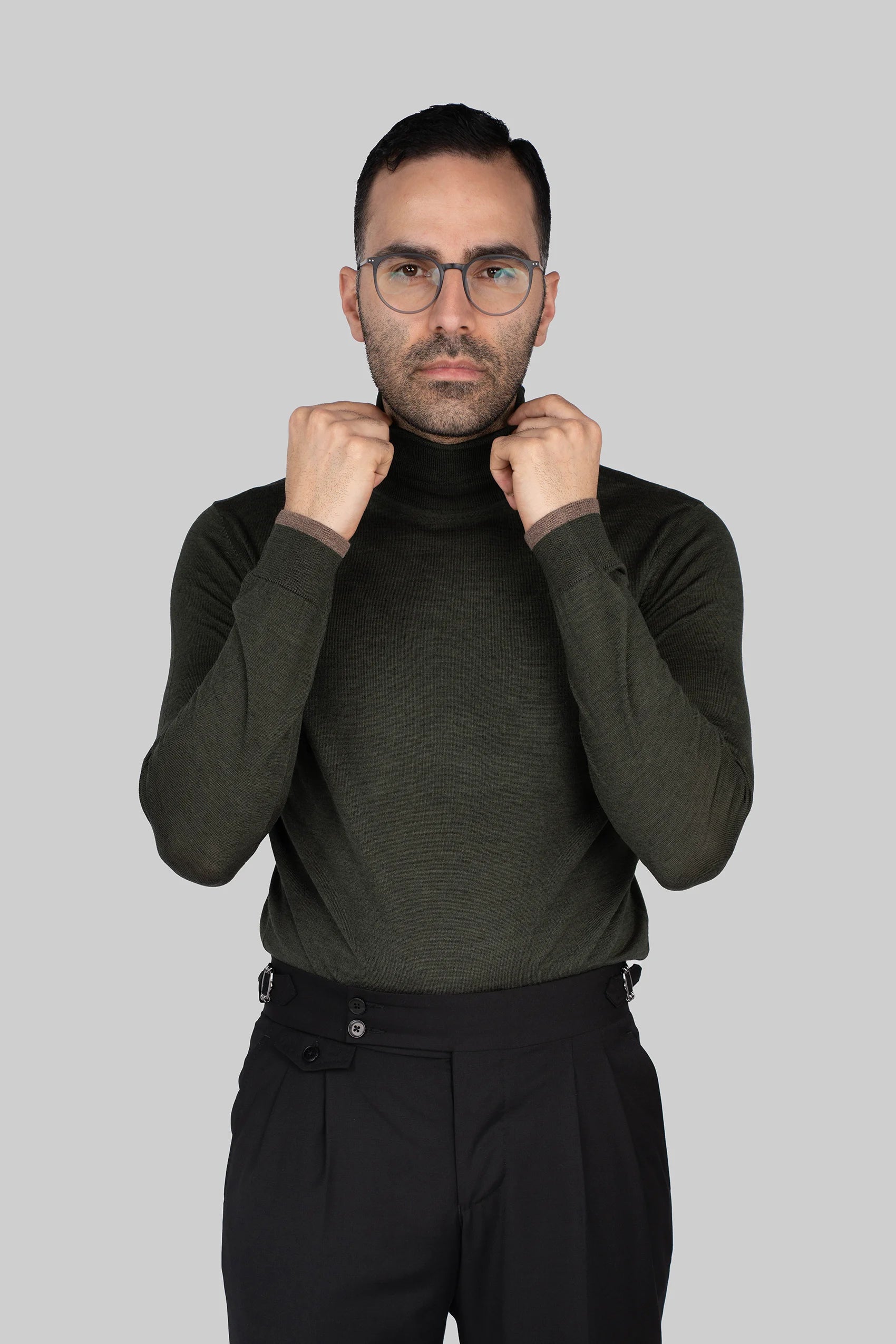 Dunkelgrüner italienischer Woll-Acryl Rollkragenpullover
