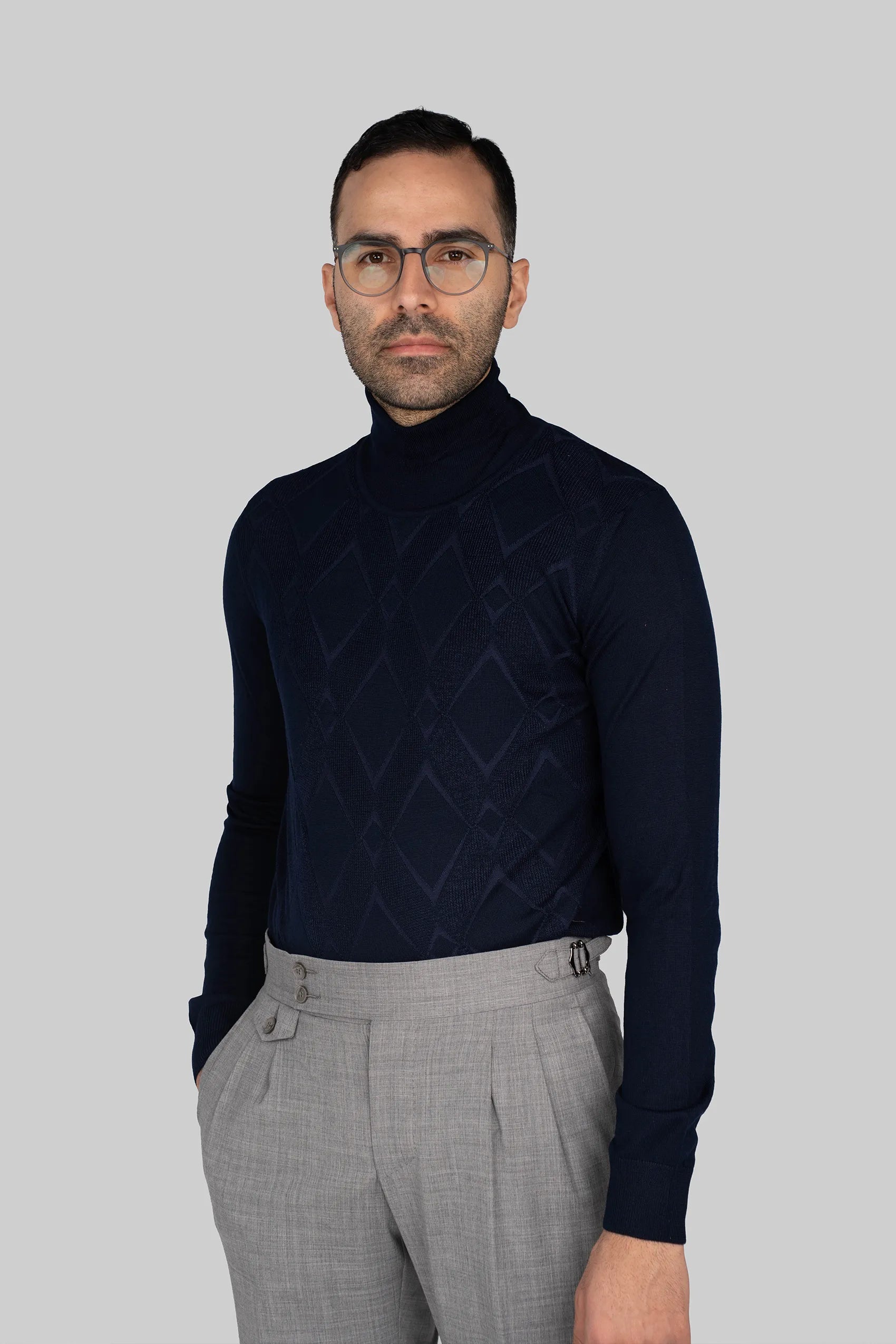 Dunkelblauer Rollkragenpullover aus italienischem Woll-Acryl-Gemisch