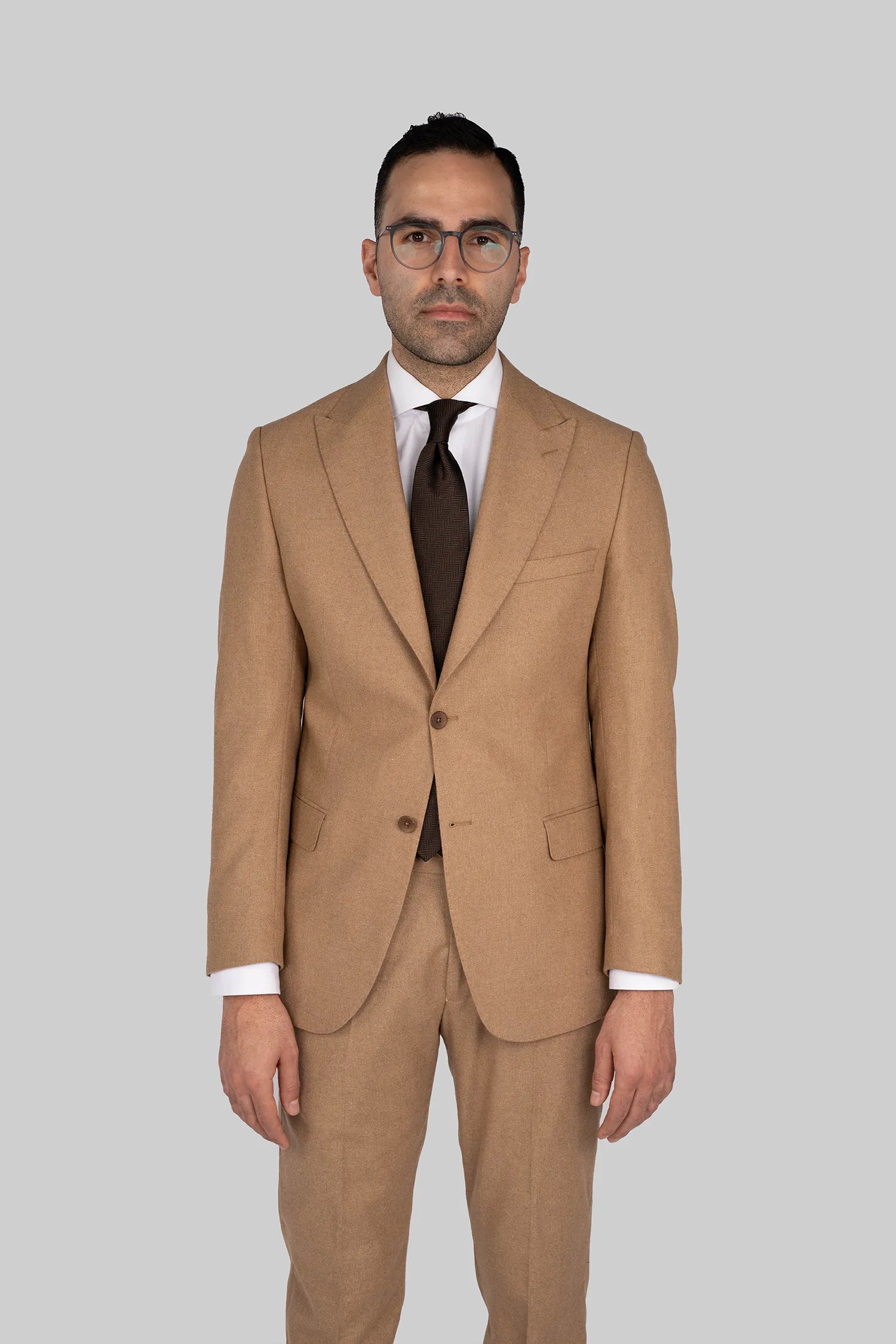 Camelfarbener Zweiteiliger Woll-Anzug mit Tailored Fit