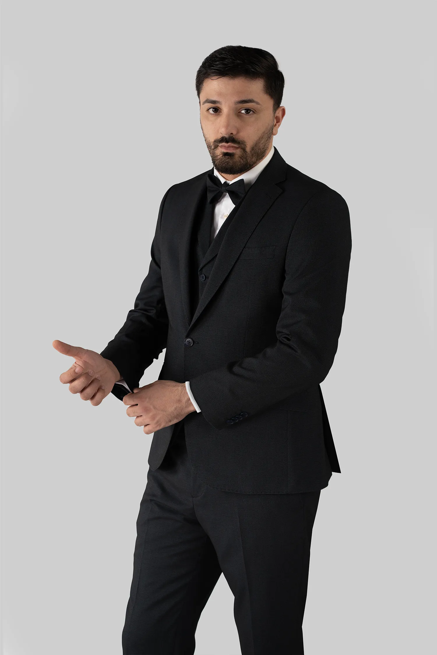 Dunkelblauer Dreiteiliger Microfaser-Anzug mit Tailored Fit