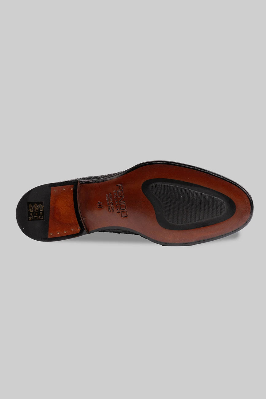 Schwarzer Penny Loafer aus geprägtem Kroko-Leder