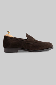 Brauner Penny Loafer aus Veloursleder