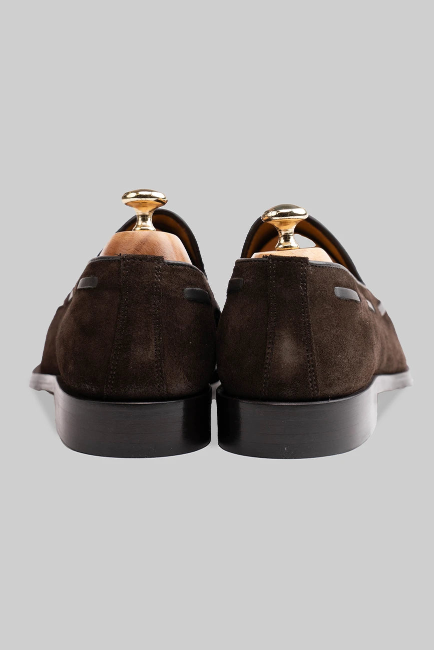 Brauner Tassel Loafer aus Veloursleder