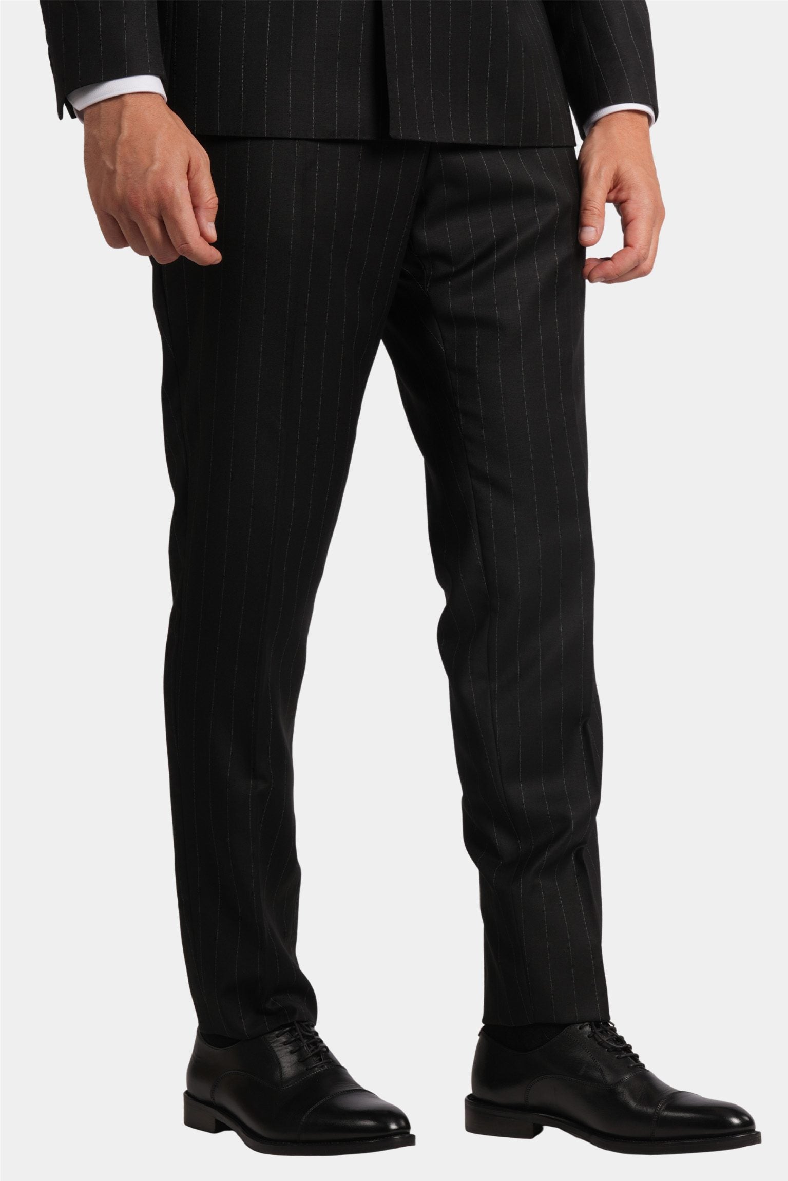 Schwarzer Nadelstreifen Slim Fit Zweireiher Anzug aus Wolle