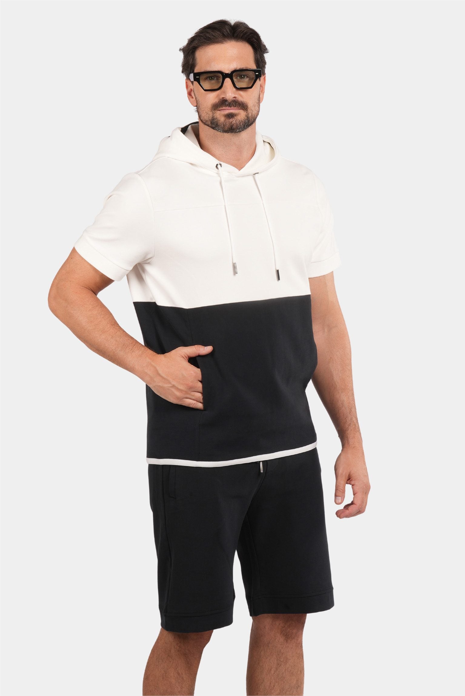 Zweifarbiger Trainingsanzug mit Kurzarm-Hoodie in Marineblau