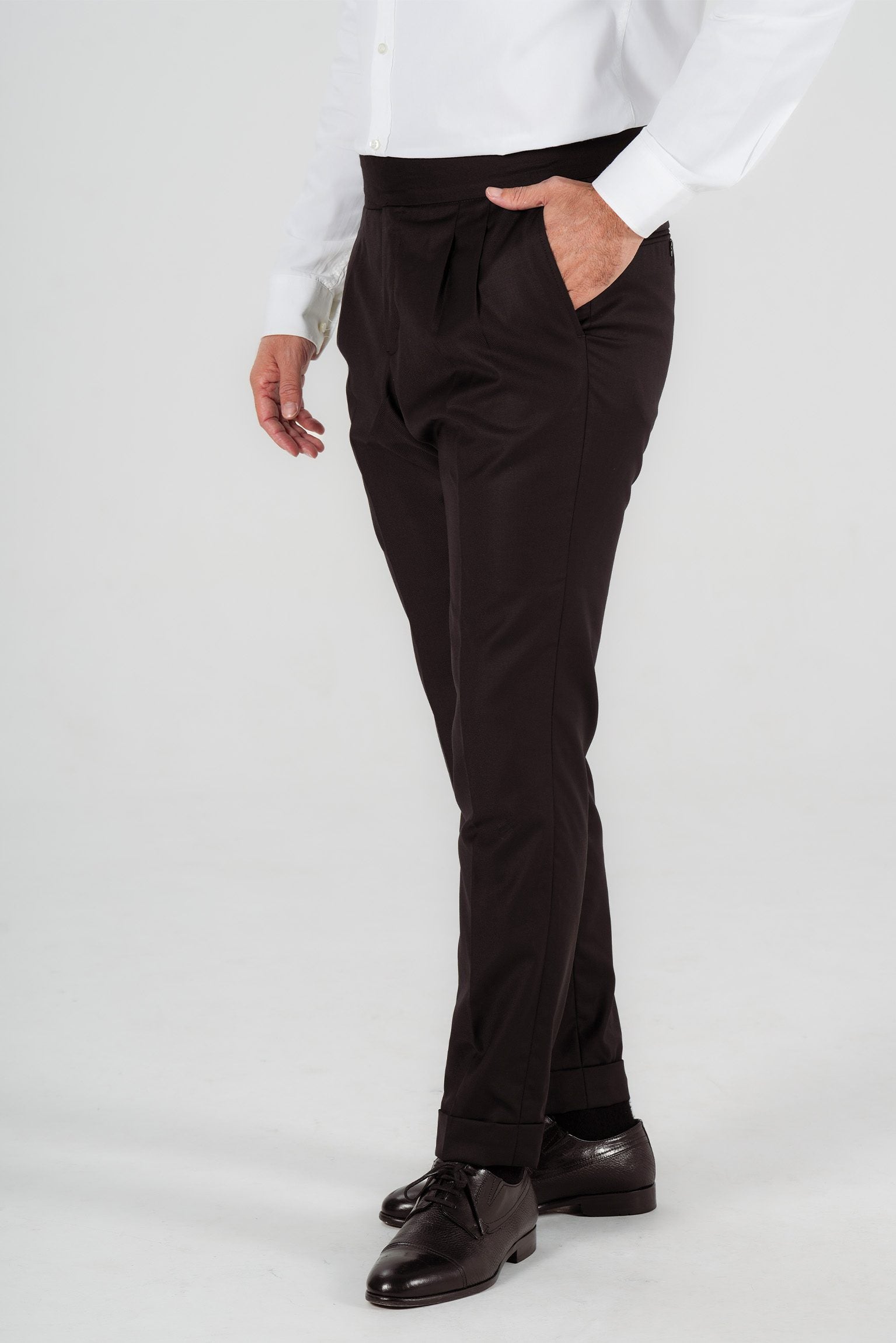 Wine-red trousers made of Italian wool, tailored fit