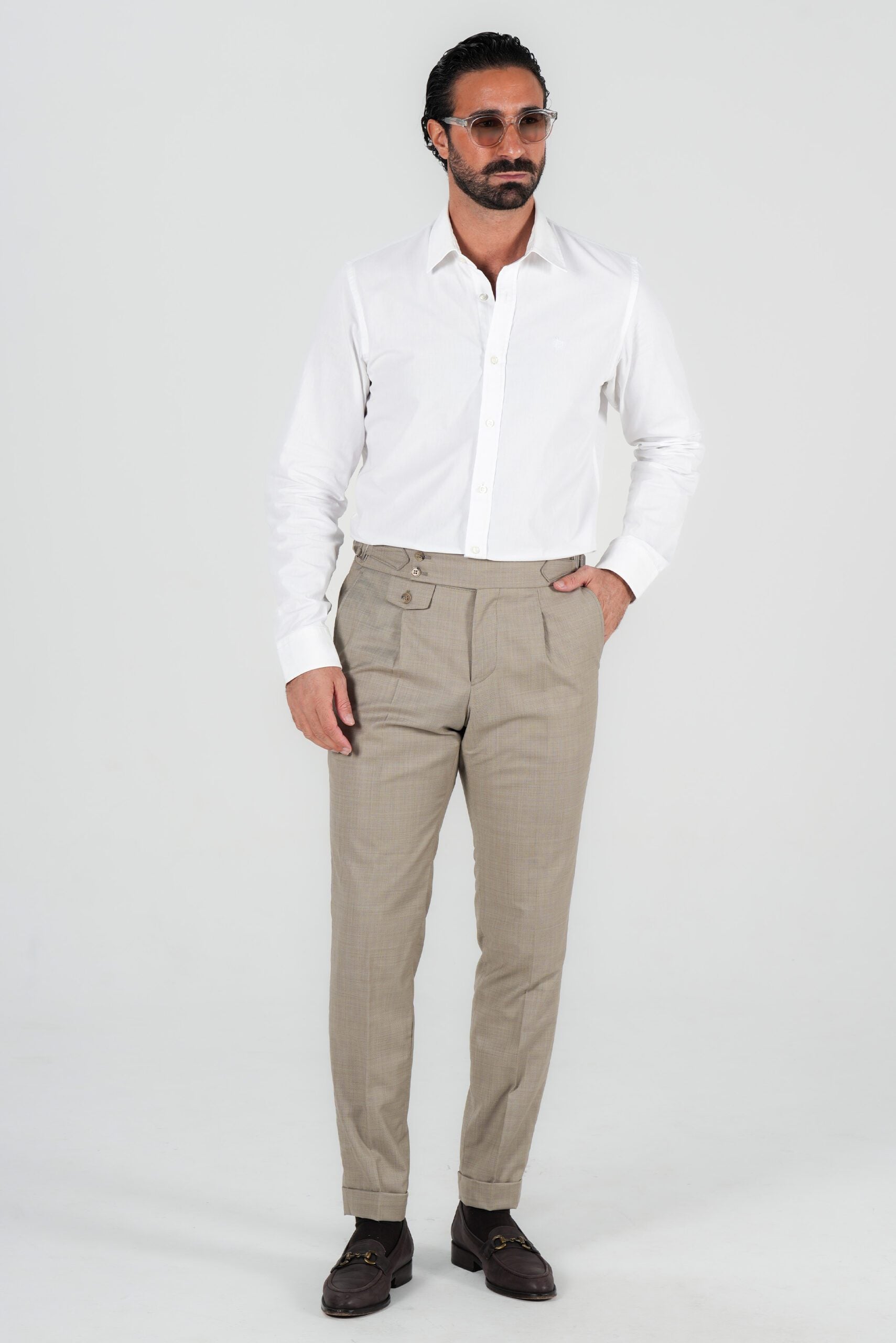 Beige trousers made of Italian wool, tailored fit