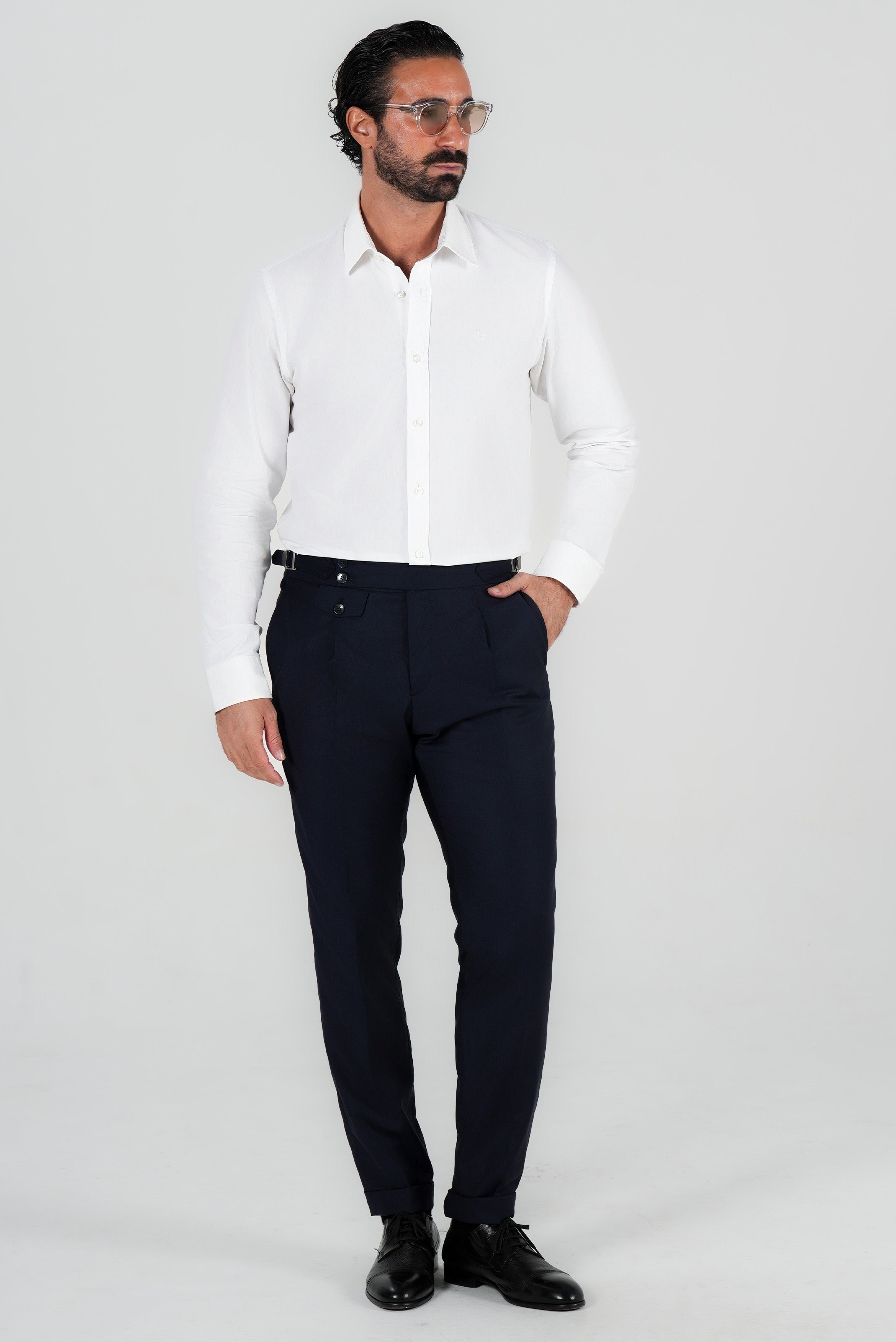 Marineblaue Hose aus italienischer Wolle Tailored Fit