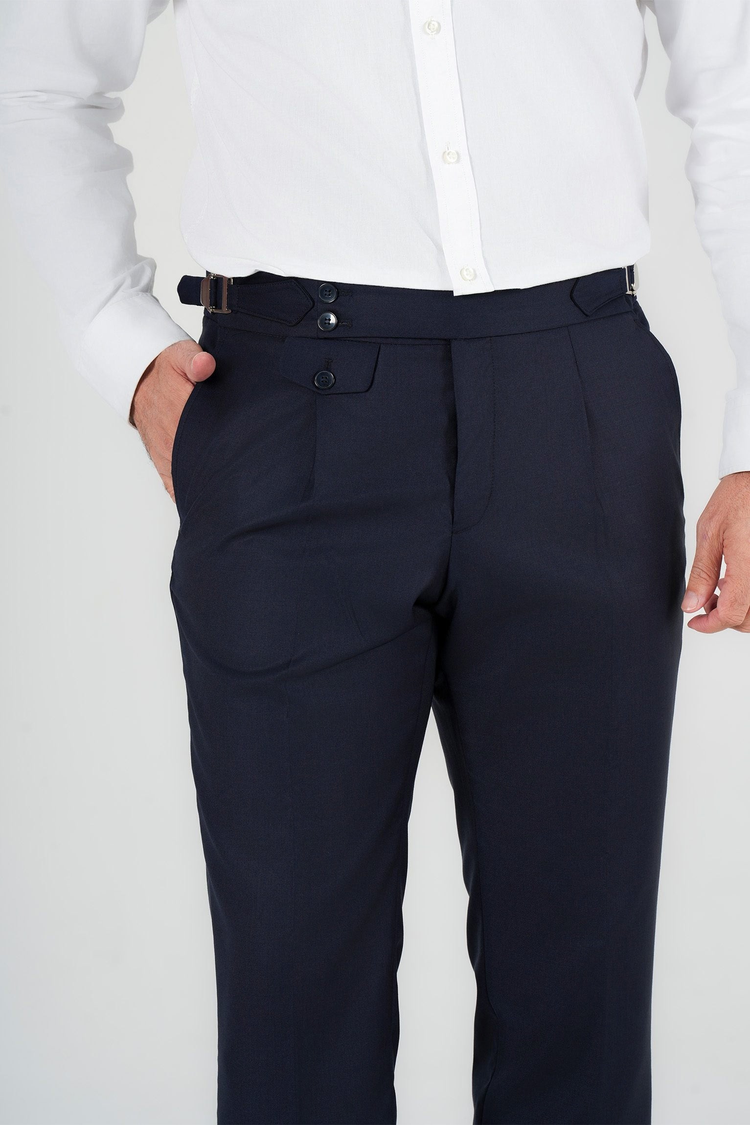 Marineblaue Hose aus italienischer Wolle Tailored Fit