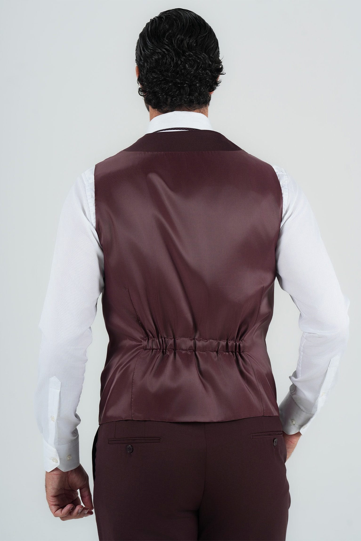 Bordeaux three-piece suit made of Italian wool, slim fit
