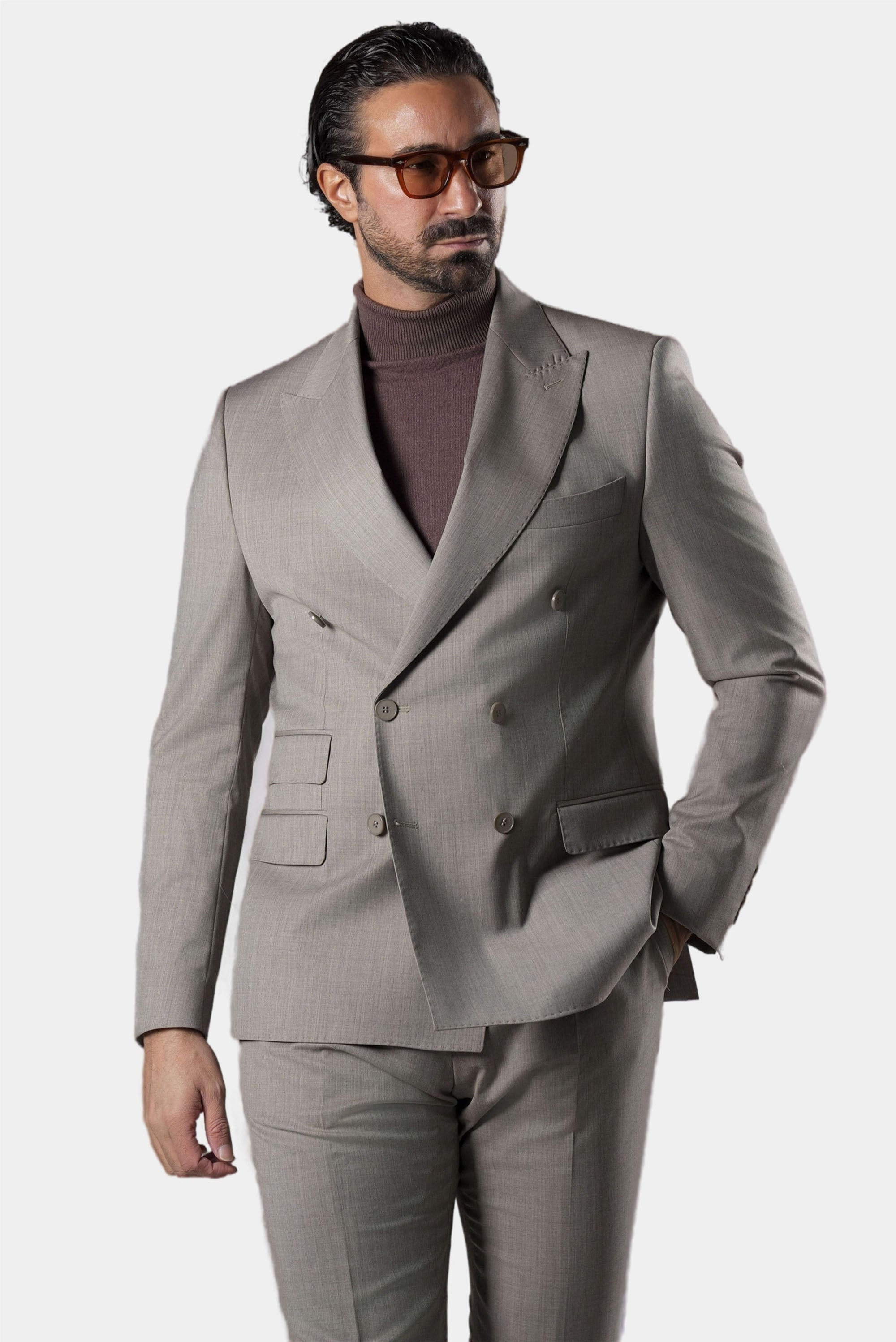 Beige slim-fit double-breasted suit in a wool blend