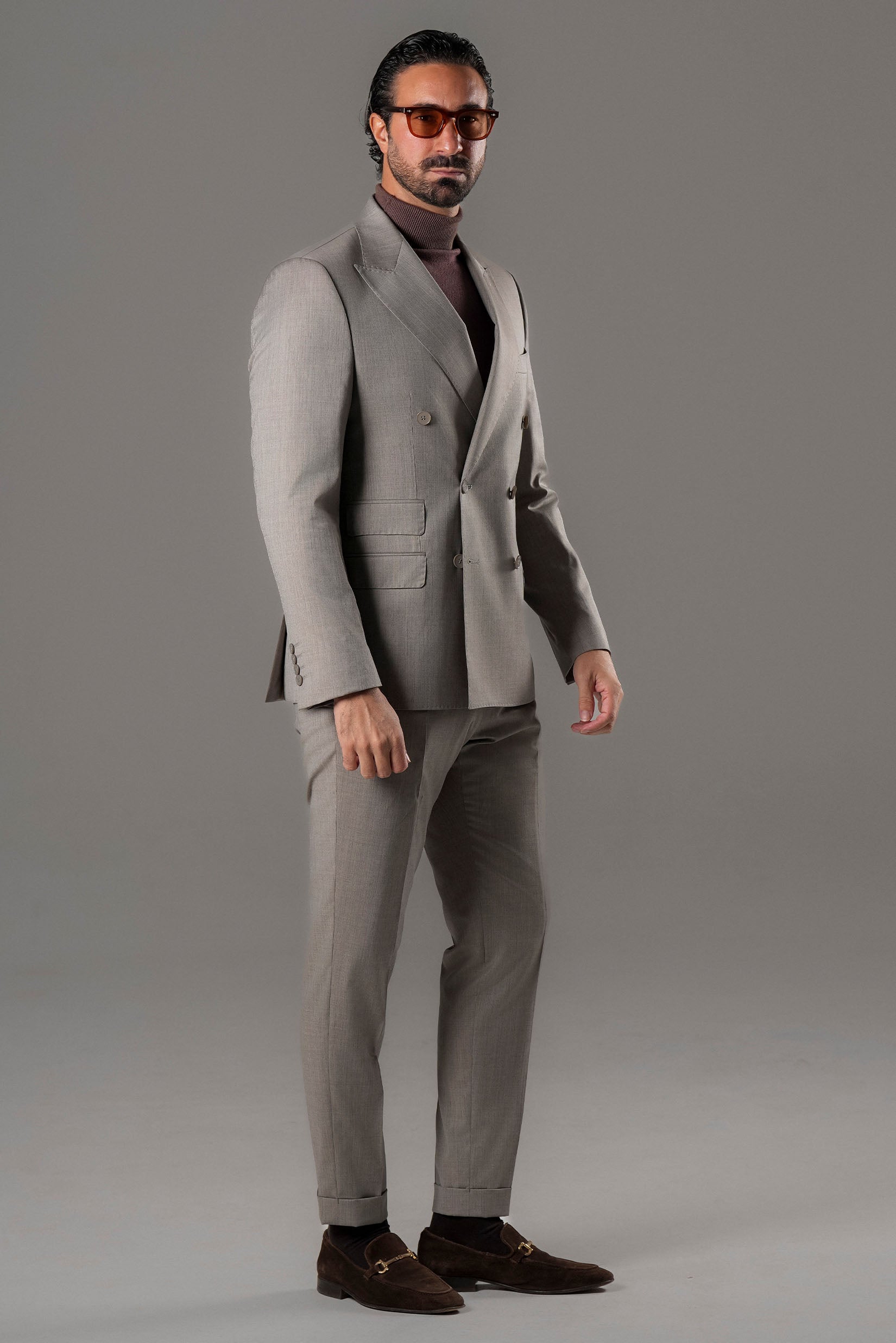Beige slim-fit double-breasted suit in a wool blend