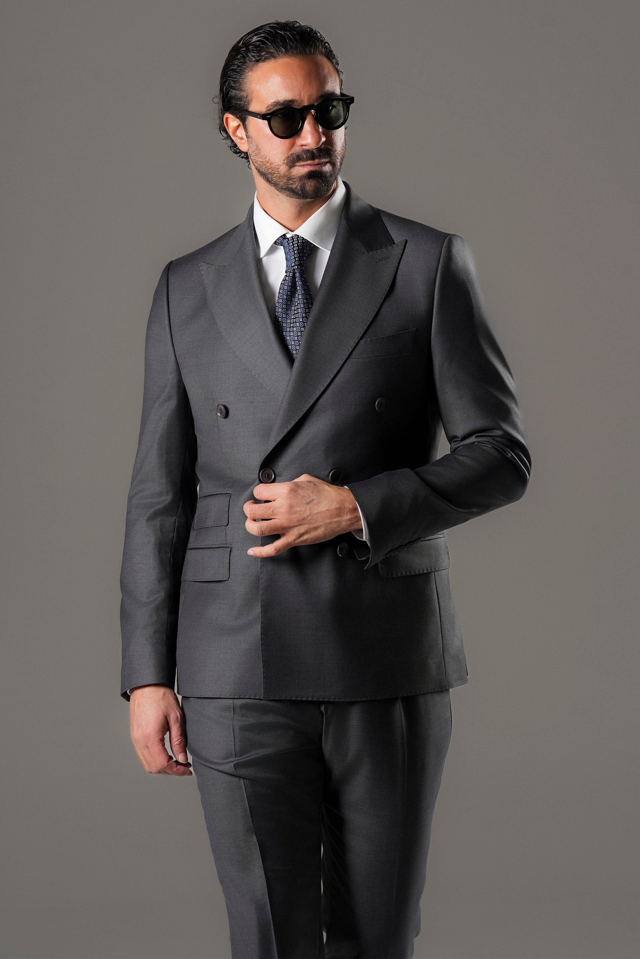 Grauer Slim-Fit Zweireiher aus Marina Wolle