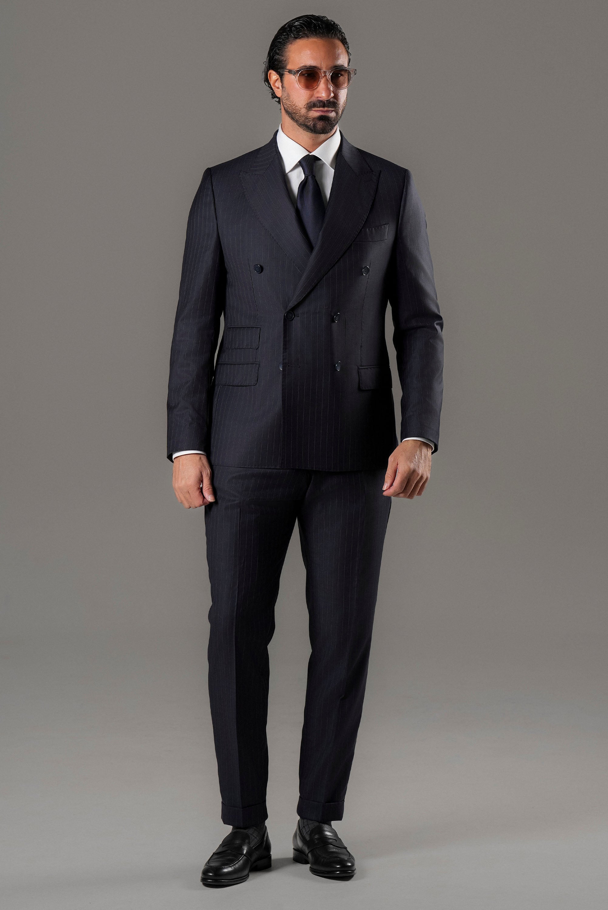 Marineblauer Nadelstreifen-Slim-Fit-Zweireiher aus Wolle