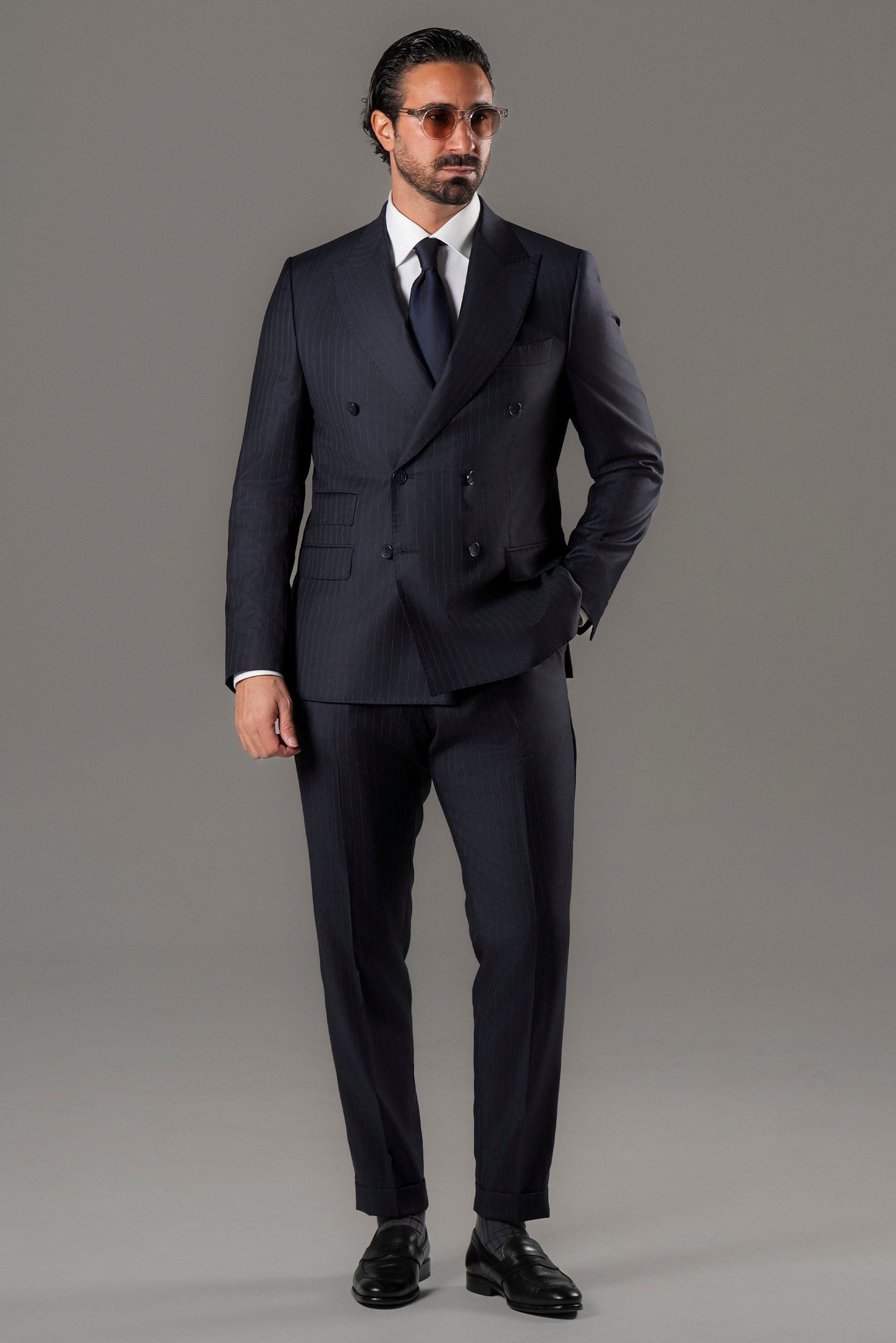 Marineblauer Nadelstreifen-Slim-Fit-Zweireiher aus Wolle