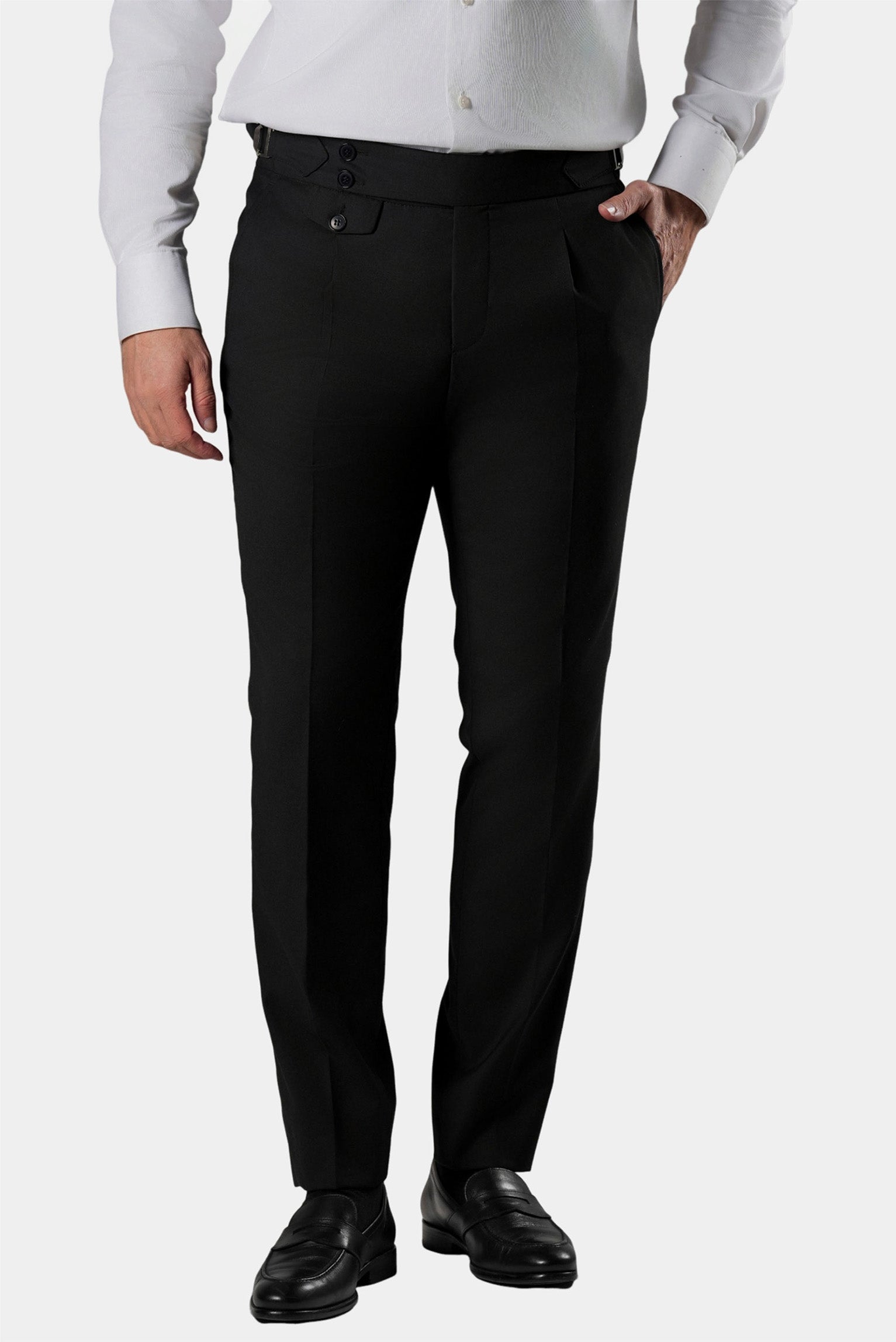 Schwarze Stoffhose aus italienischer Wolle – Tailored Fit
