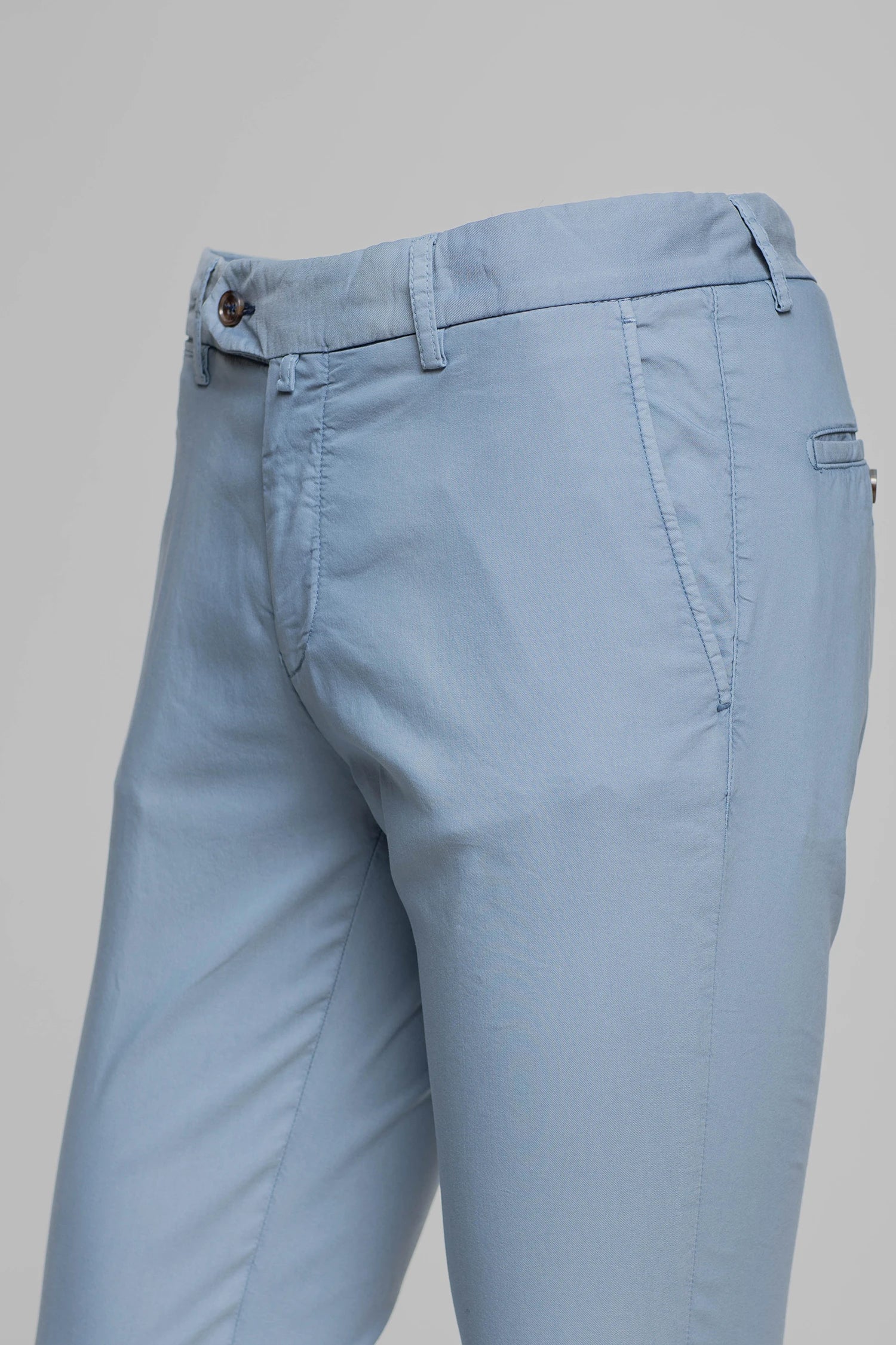 Hellblaue Slim Fit Chinos