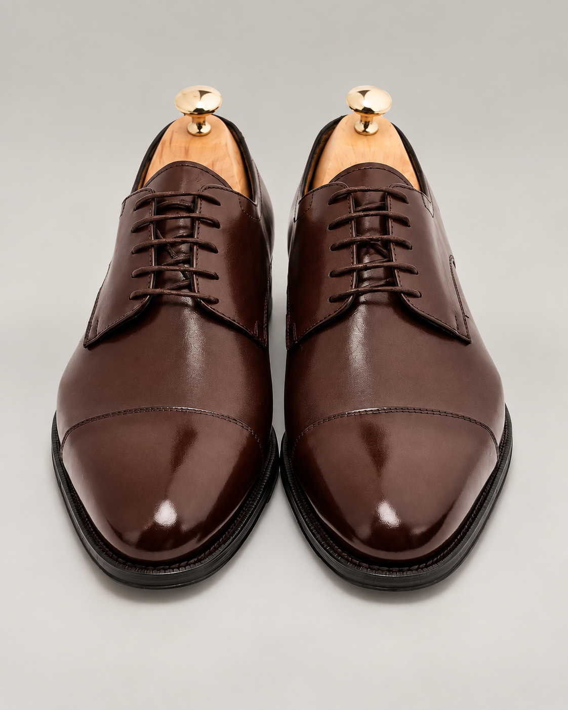 Braune Derby-Schuhe aus Kalbsleder mit Cap Toe