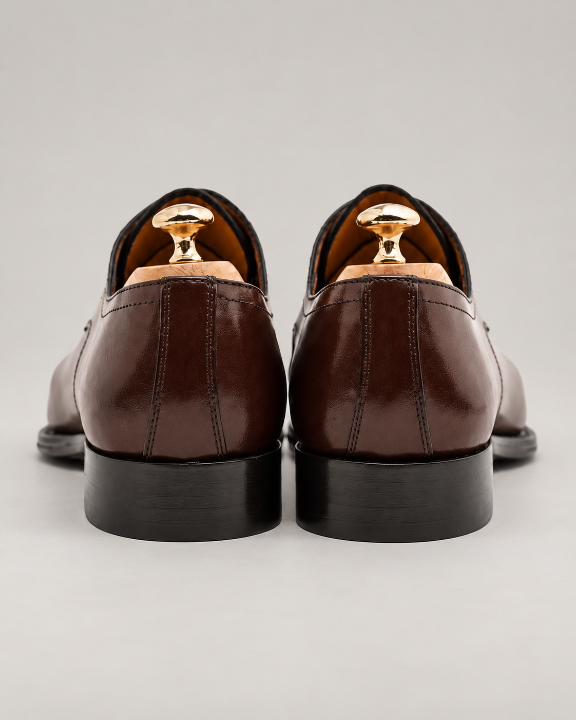 Braune Derby-Schuhe aus Kalbsleder mit Cap Toe