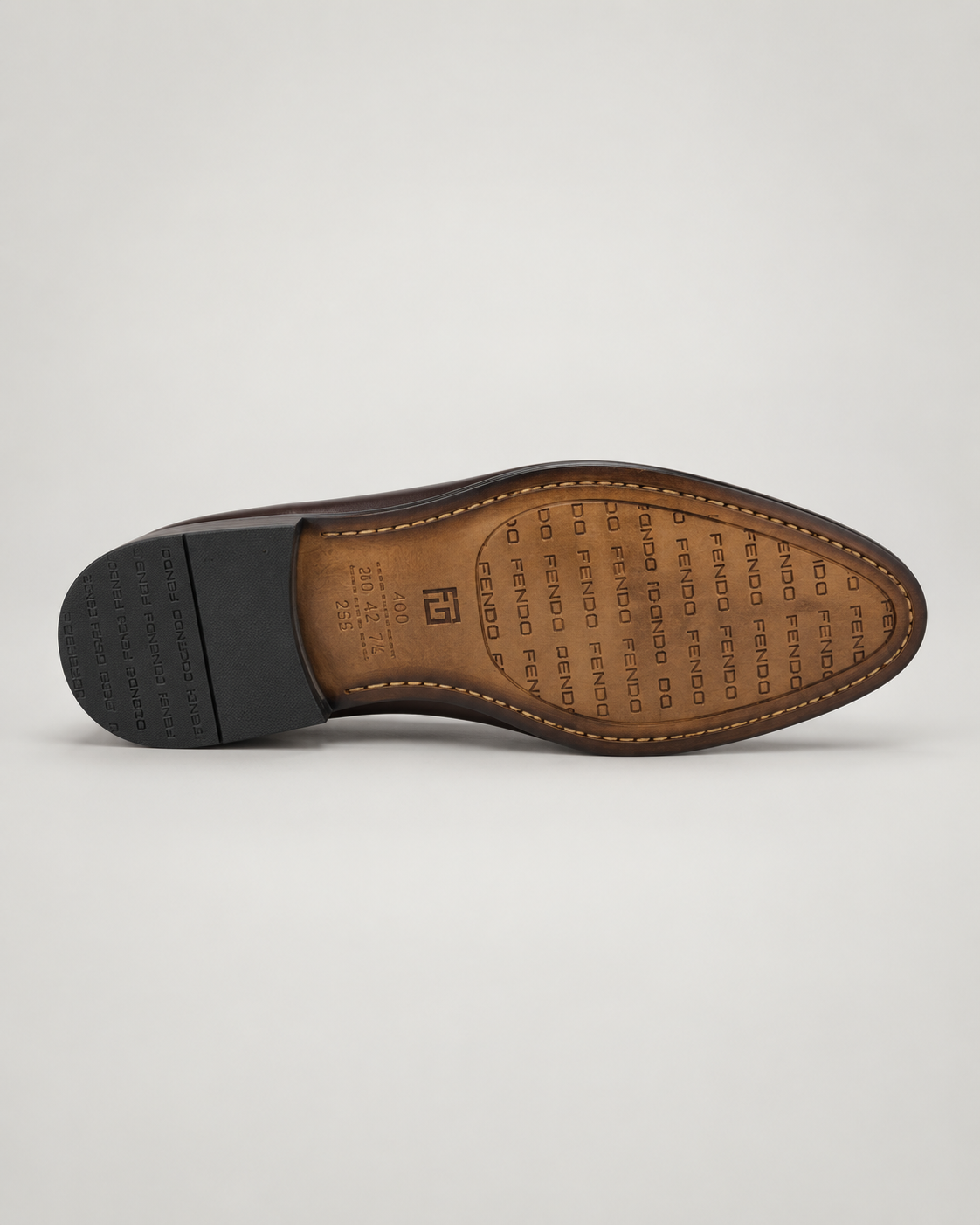 Braune Oxford-Schuhe aus Kalbsleder – Ansicht der Laufsohle
