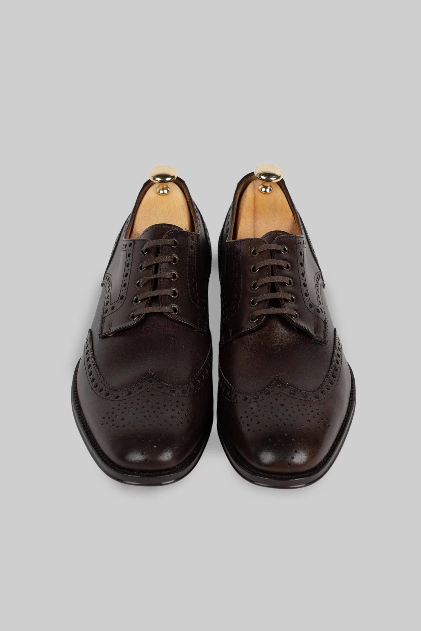 Brauner Lederschuh im Derby-Stil