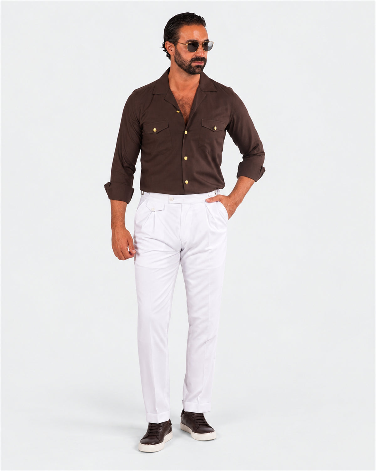 Braunes Safari-Hemd