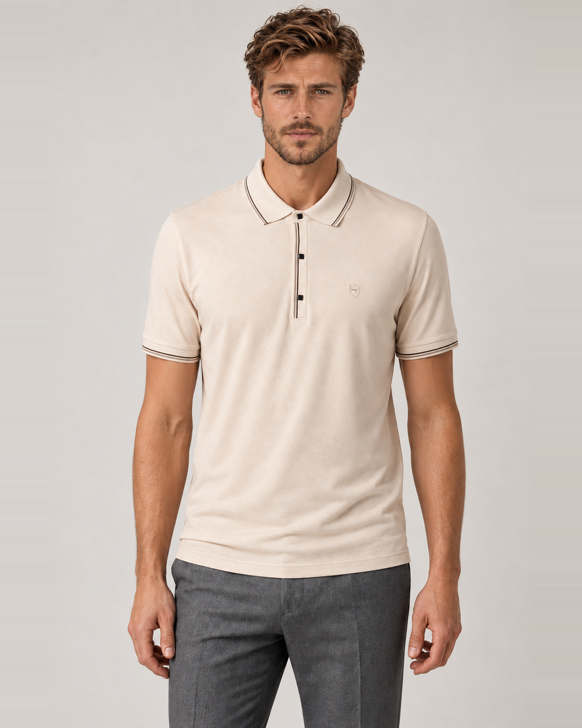 Cremefarbiges Polo-Shirt aus Baumwolle