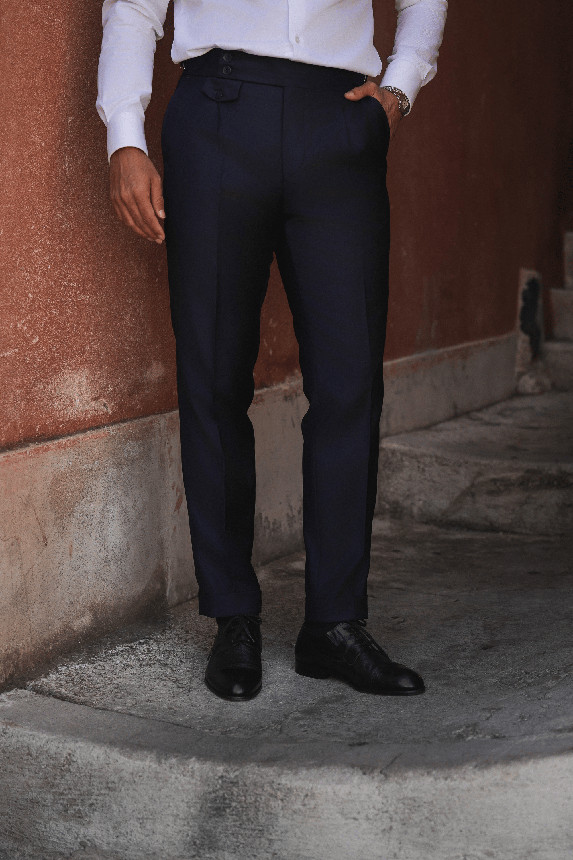 Dark blue slim-fit Super 130's wool suit with single-breasted jacket