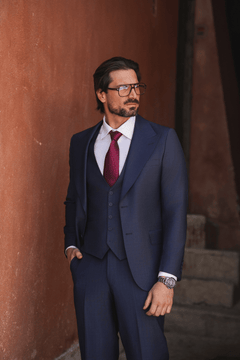 Navyblauer Slim-Fit Super 130’s Wollanzug mit Karomuster und Einreiher