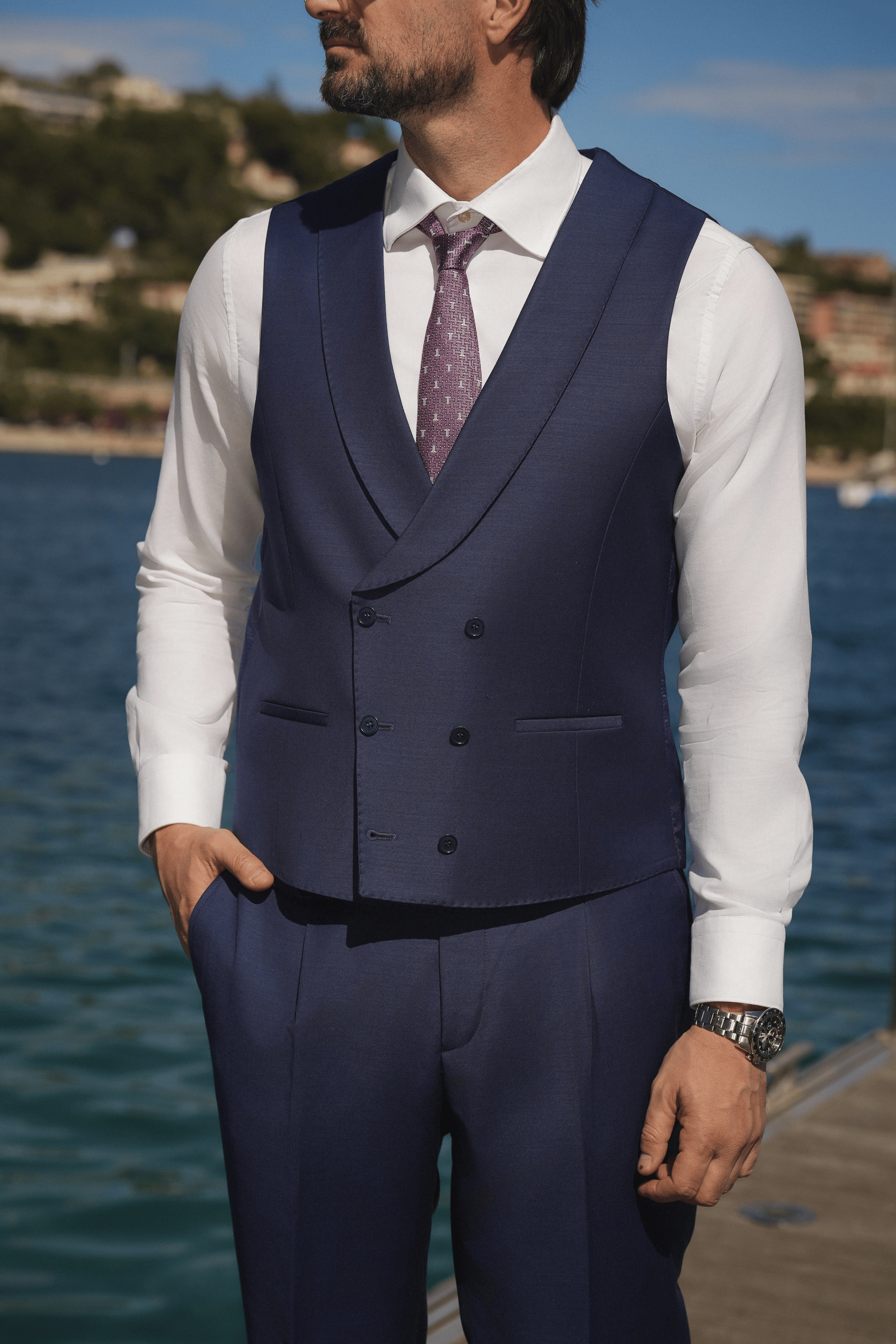 Dunkelblauer Slim-Fit Super 130’s Wollanzug mit Einreiher
