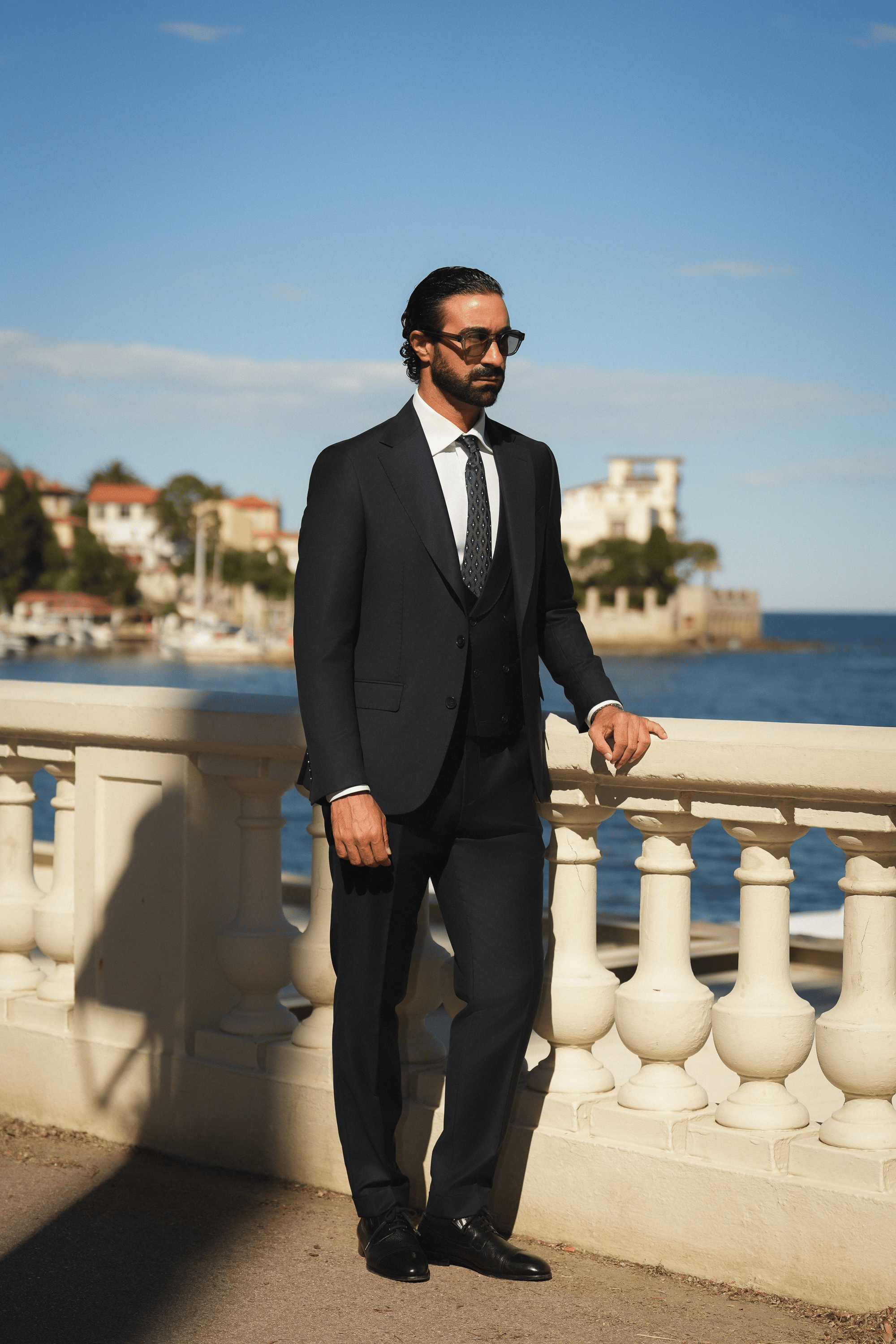 Dunkelblauer Slim-Fit Super 130’s Wollanzug mit Einreiher