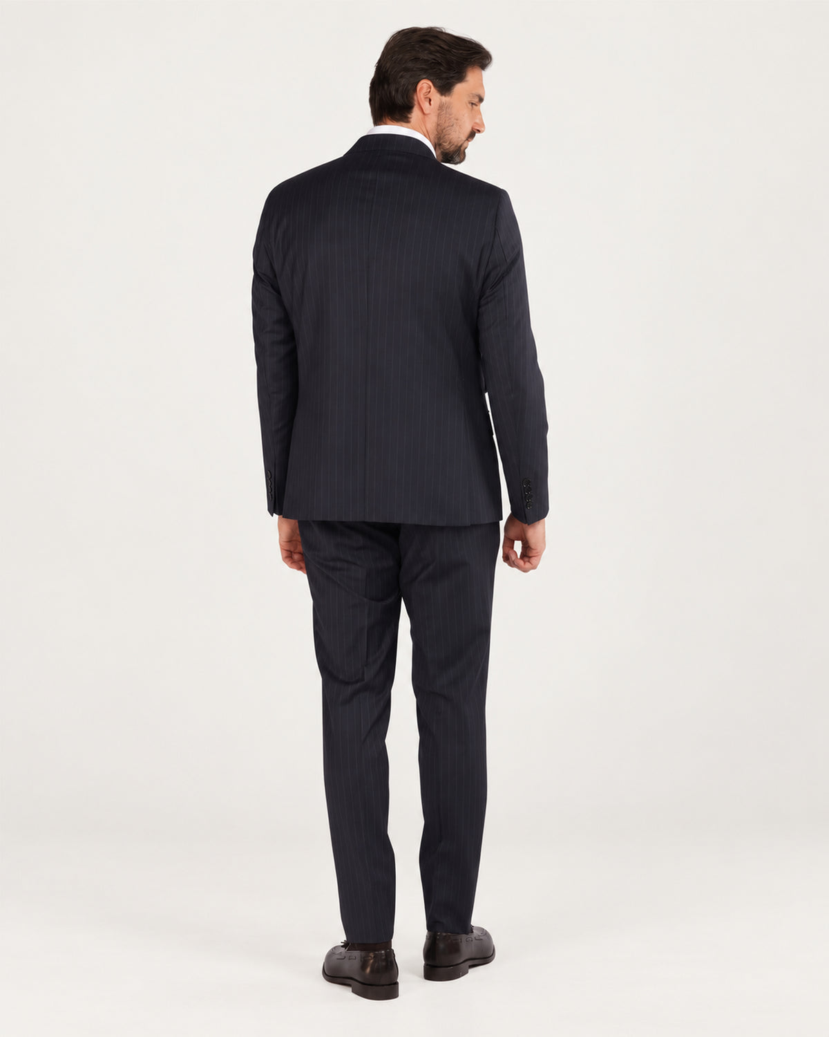 Dunkelblauer Nadelstreifen-Slim-Fit-Zweireiher aus Wolle