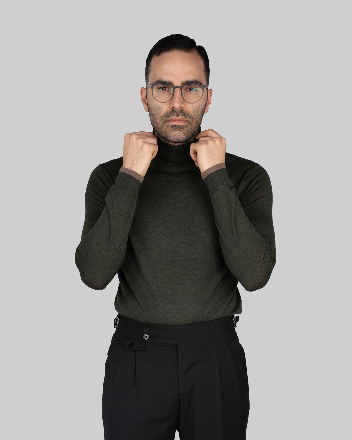 Dunkelgrüner italienischer Woll-Acryl Rollkragenpullover