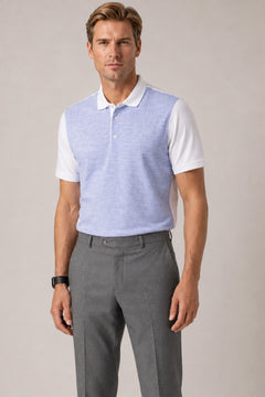 Hellblau und weiss gemustertes Polo-Shirt aus Baumwolle