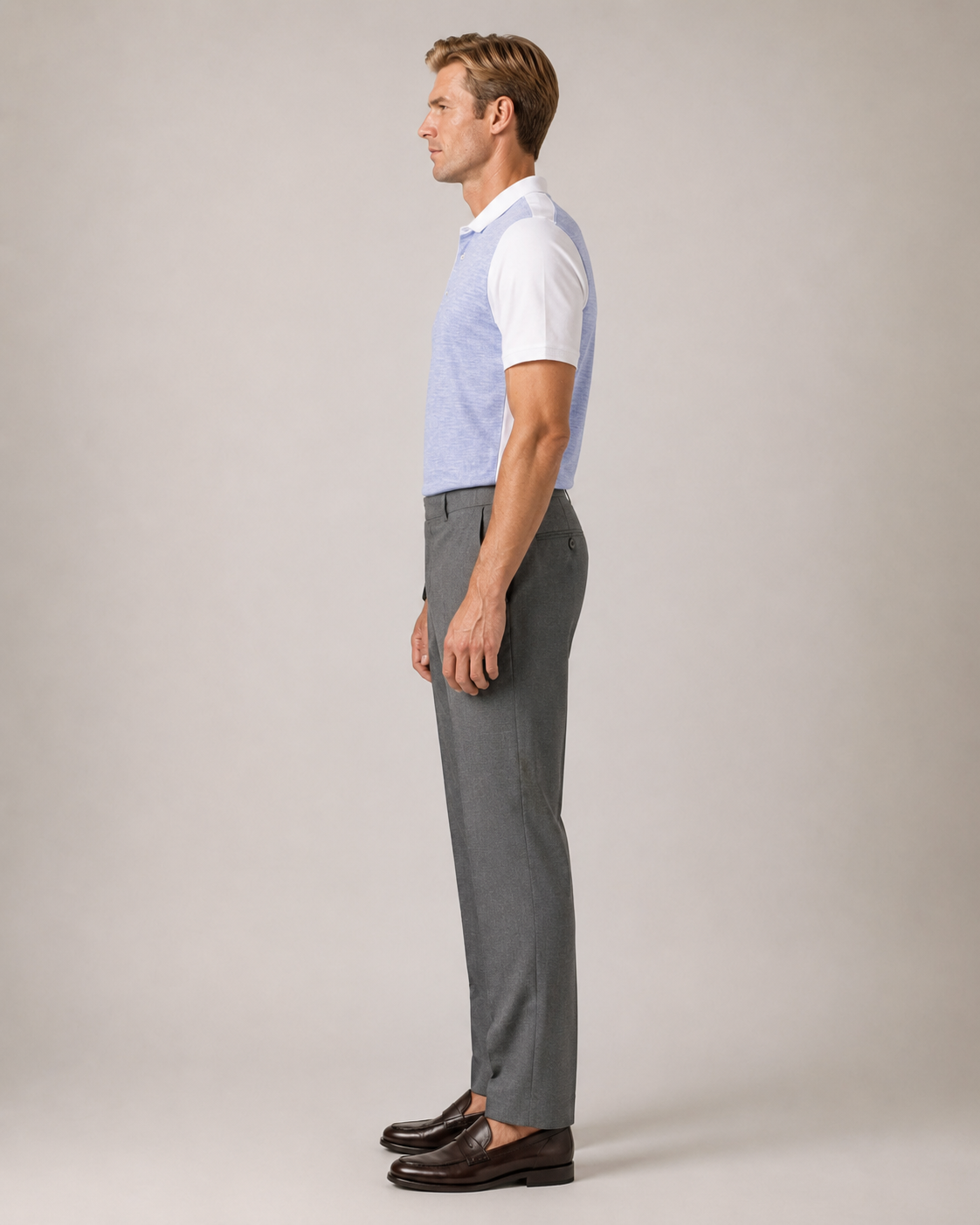 Hellblau und weiss gemustertes Polo-Shirt aus Baumwolle