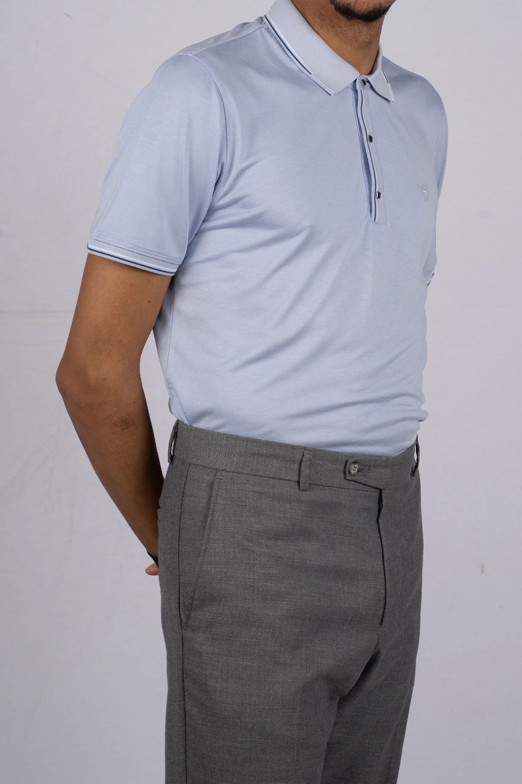 Helles Blaues Baumwolle-Polo-Shirt