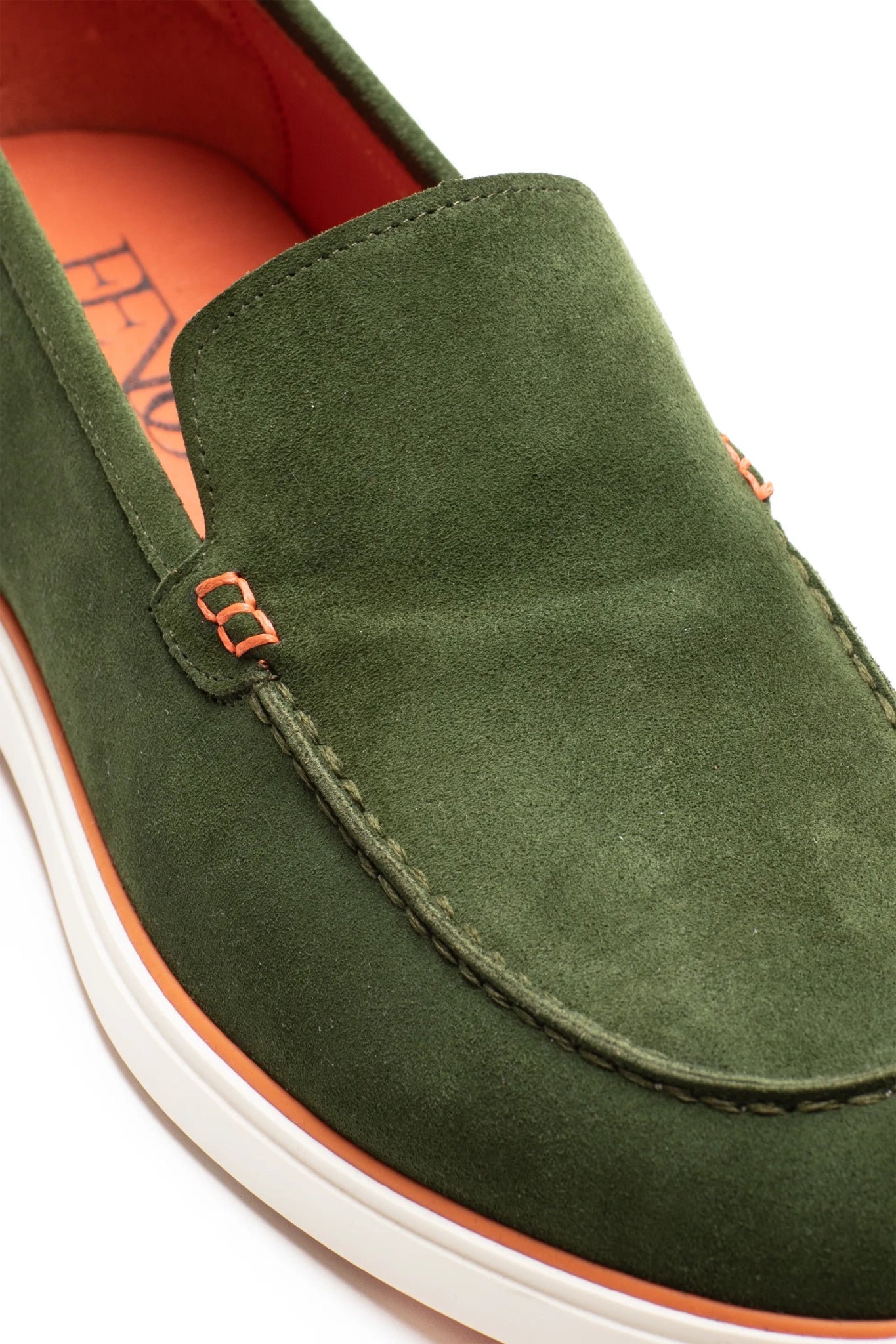Hellgrüner Loafer-Schuh aus weichem Wildleder
