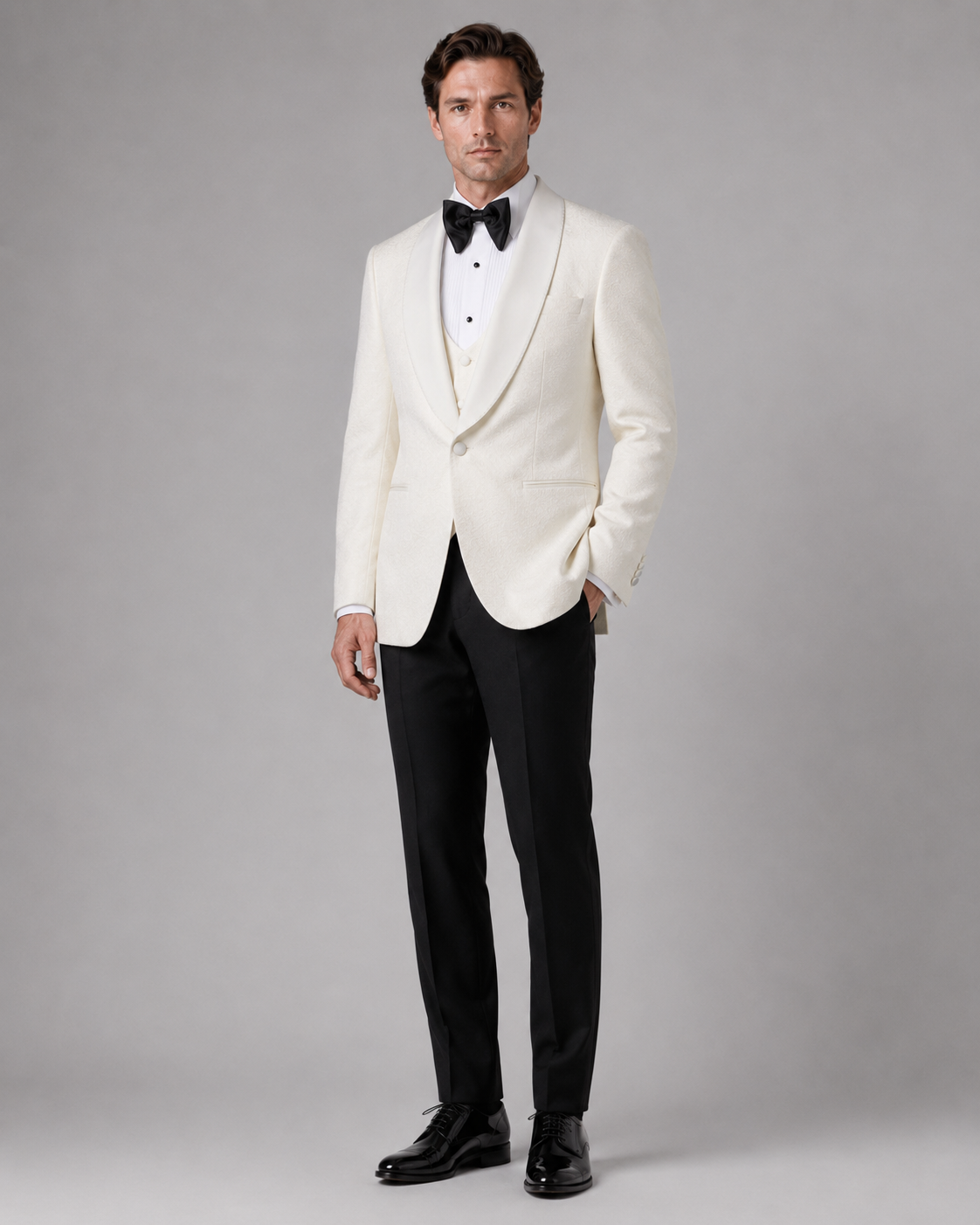Smoking Herren Weiss – Hochzeitsanzug in Ivory mit Satin-Revers