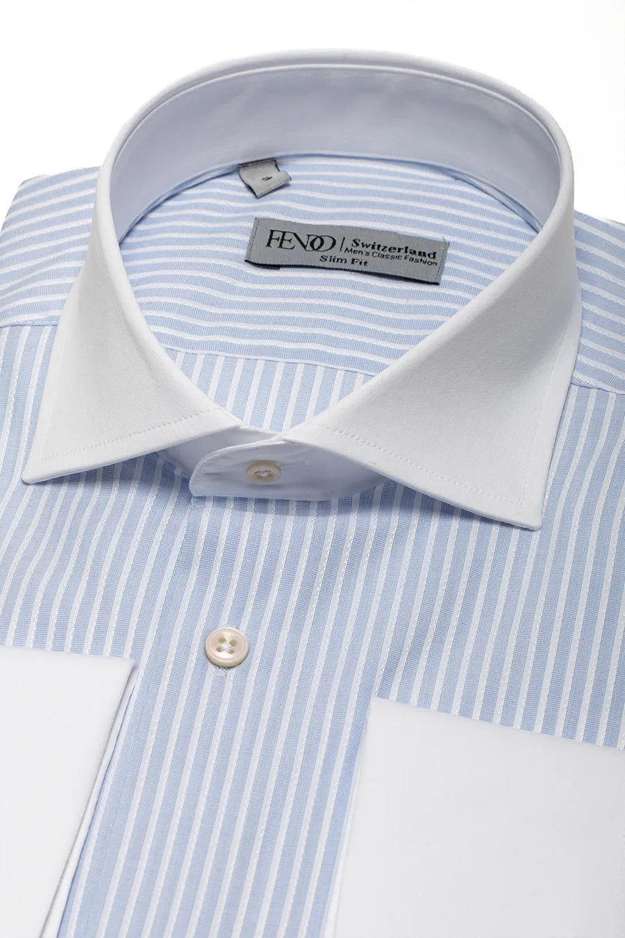 Hellblaues Slim Fit Hemd aus Baumwolle mit weißen Streifen