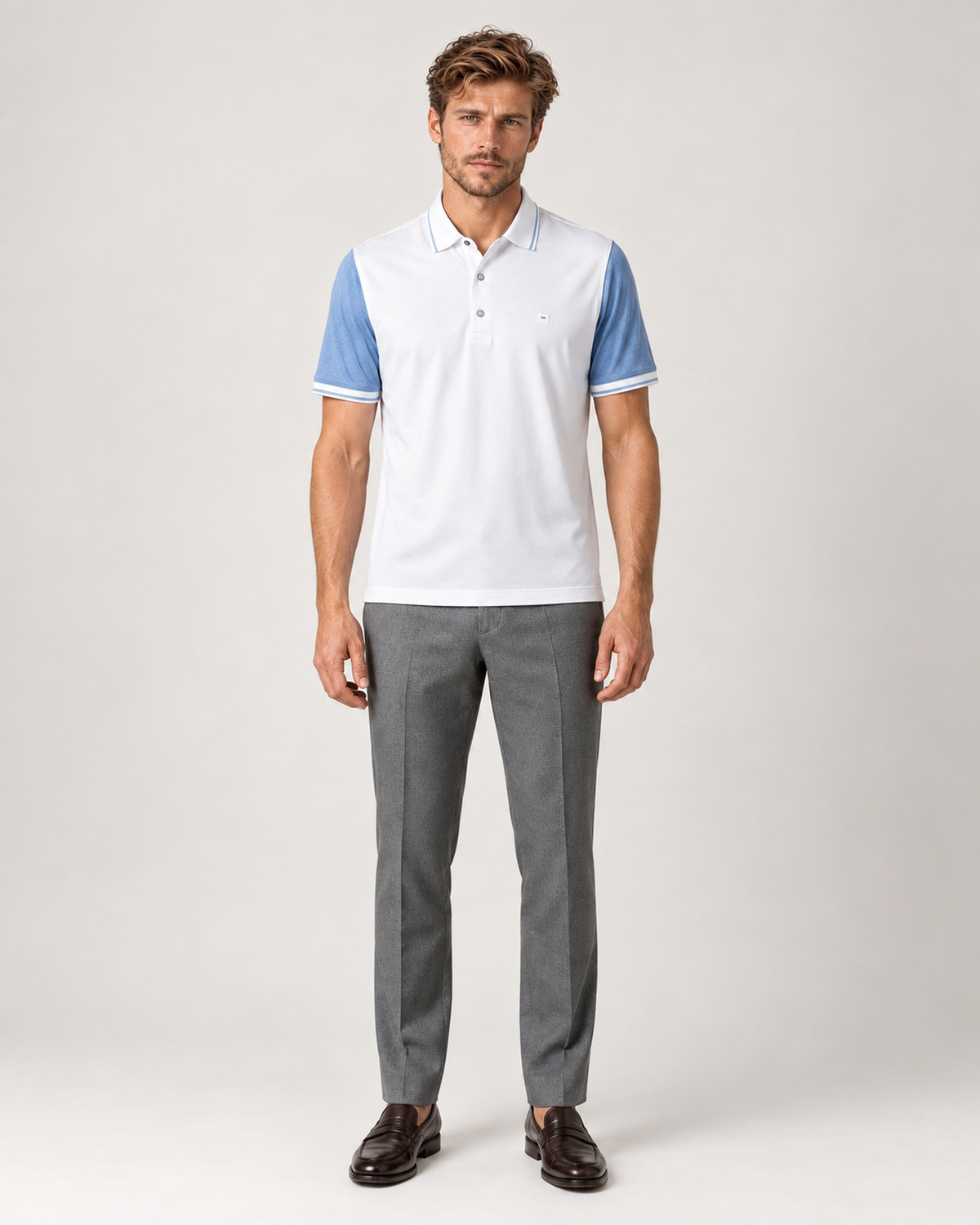 Weisses und blaues Polo-Shirt aus Baumwolle