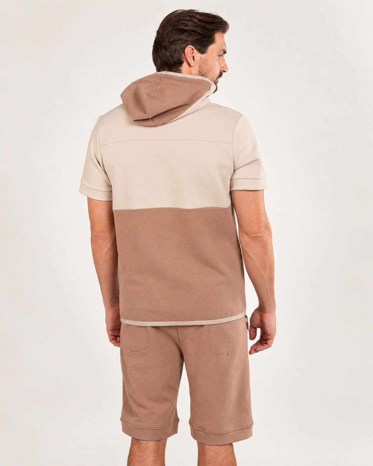 Zweifarbiger Trainingsanzug mit Kurzarm-Hoodie in Beige