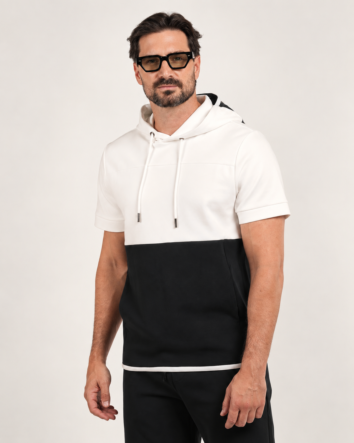 Zweifarbiger Trainingsanzug mit Kurzarm-Hoodie in Marineblau