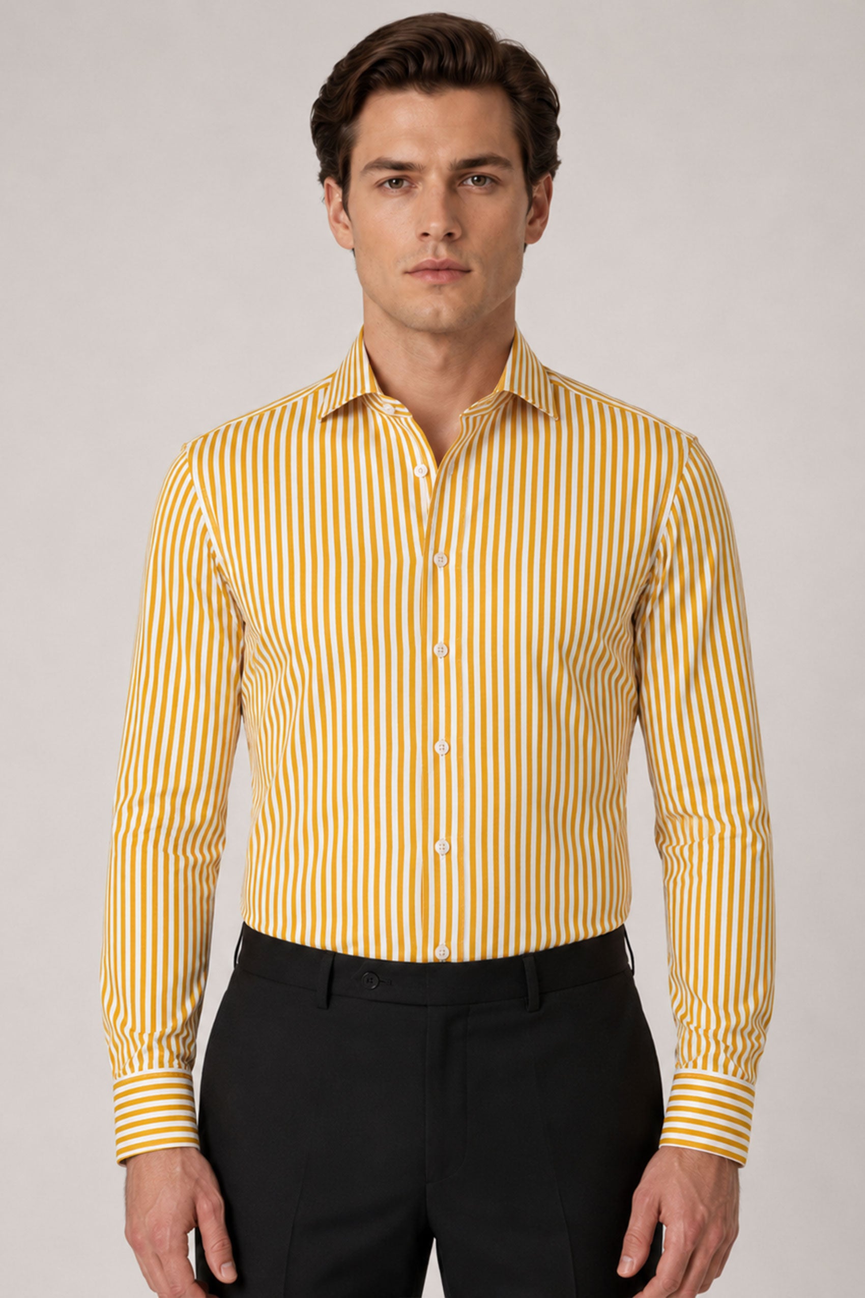 goldenes Slim Fit Baumwollhemd mit weissen Streifen