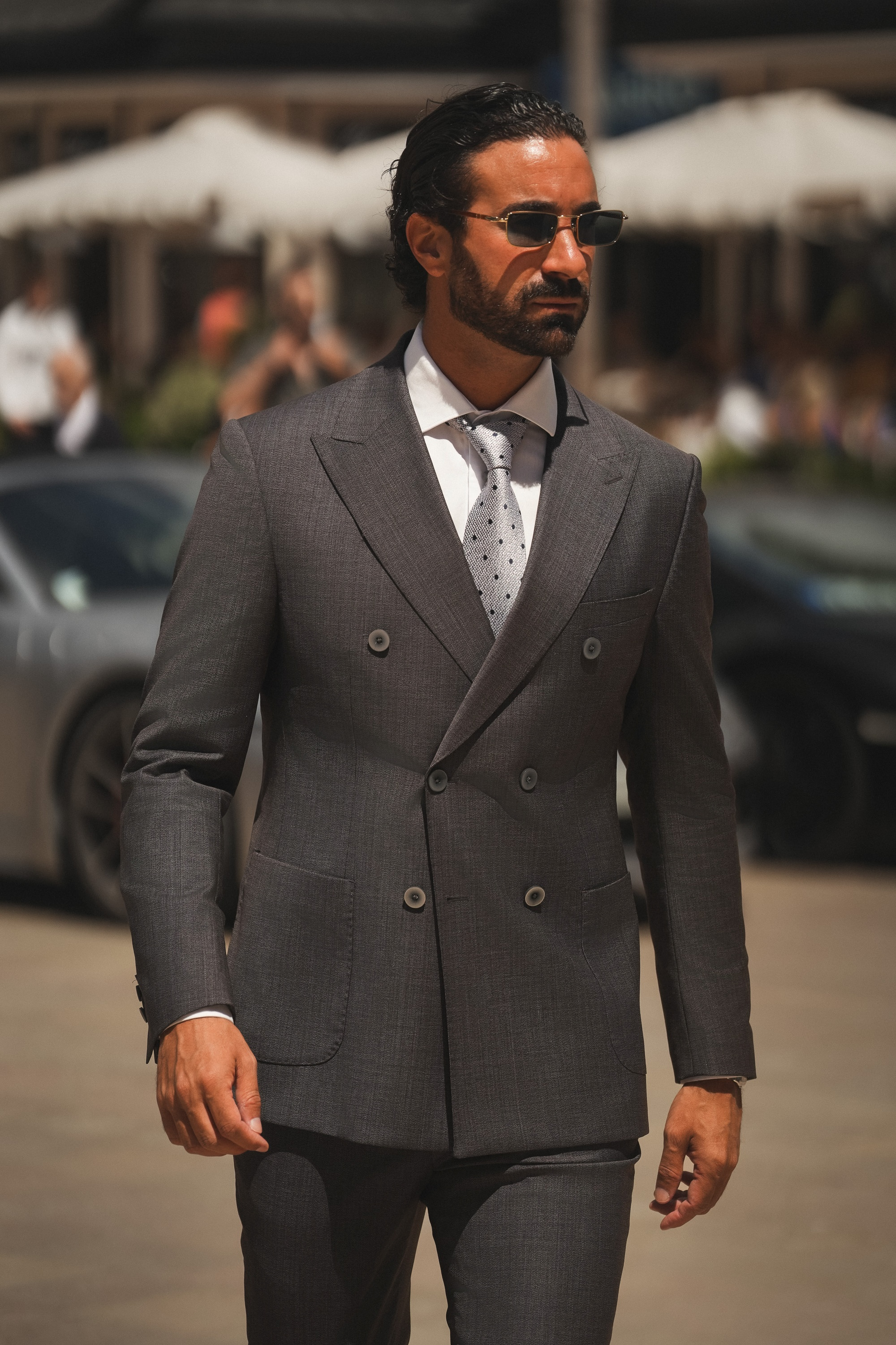 Brauner Slim-Fit Wollanzug mit Zweireiher