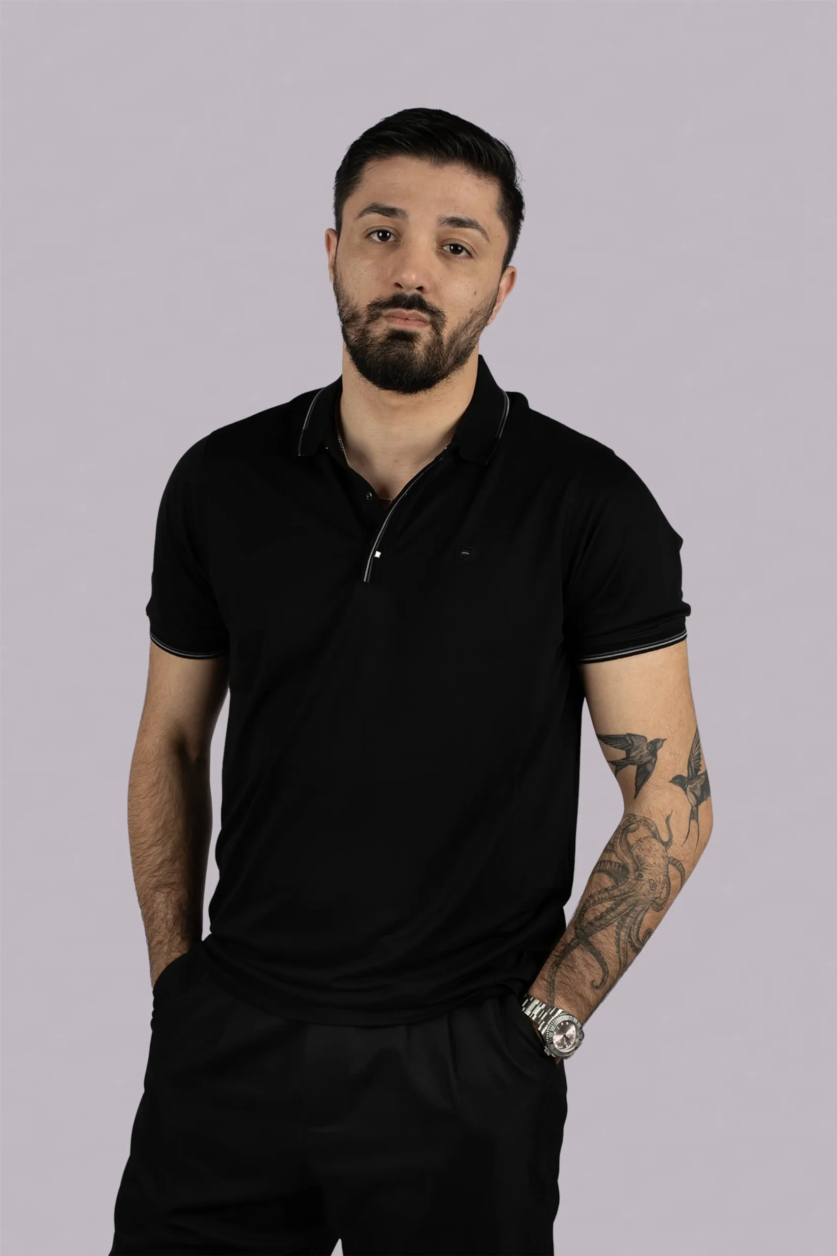 Schwarzes Baumwolle-Poloshirt
