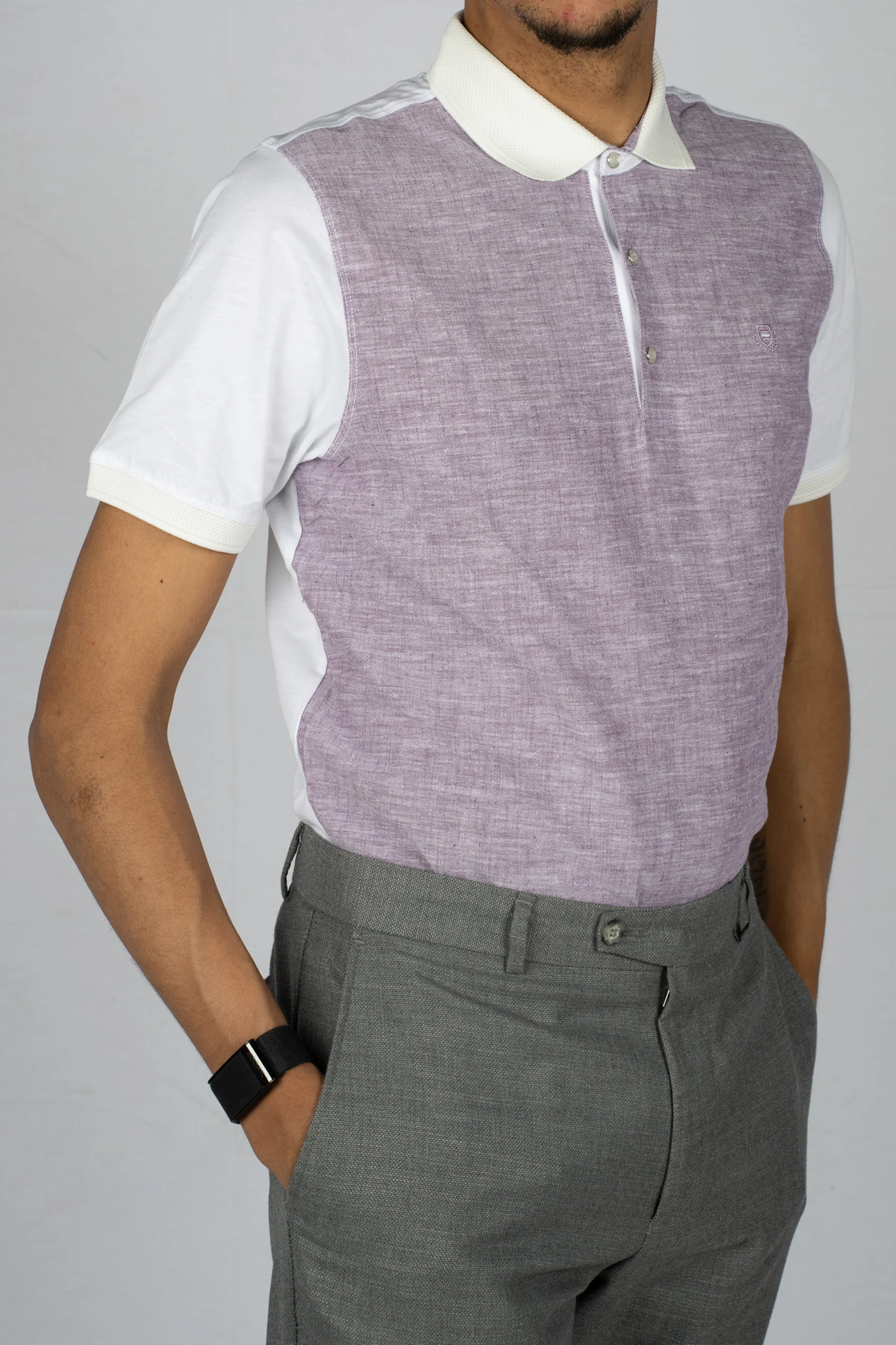 Lila und weiss gemustertes Polo-Shirt aus Baumwolle