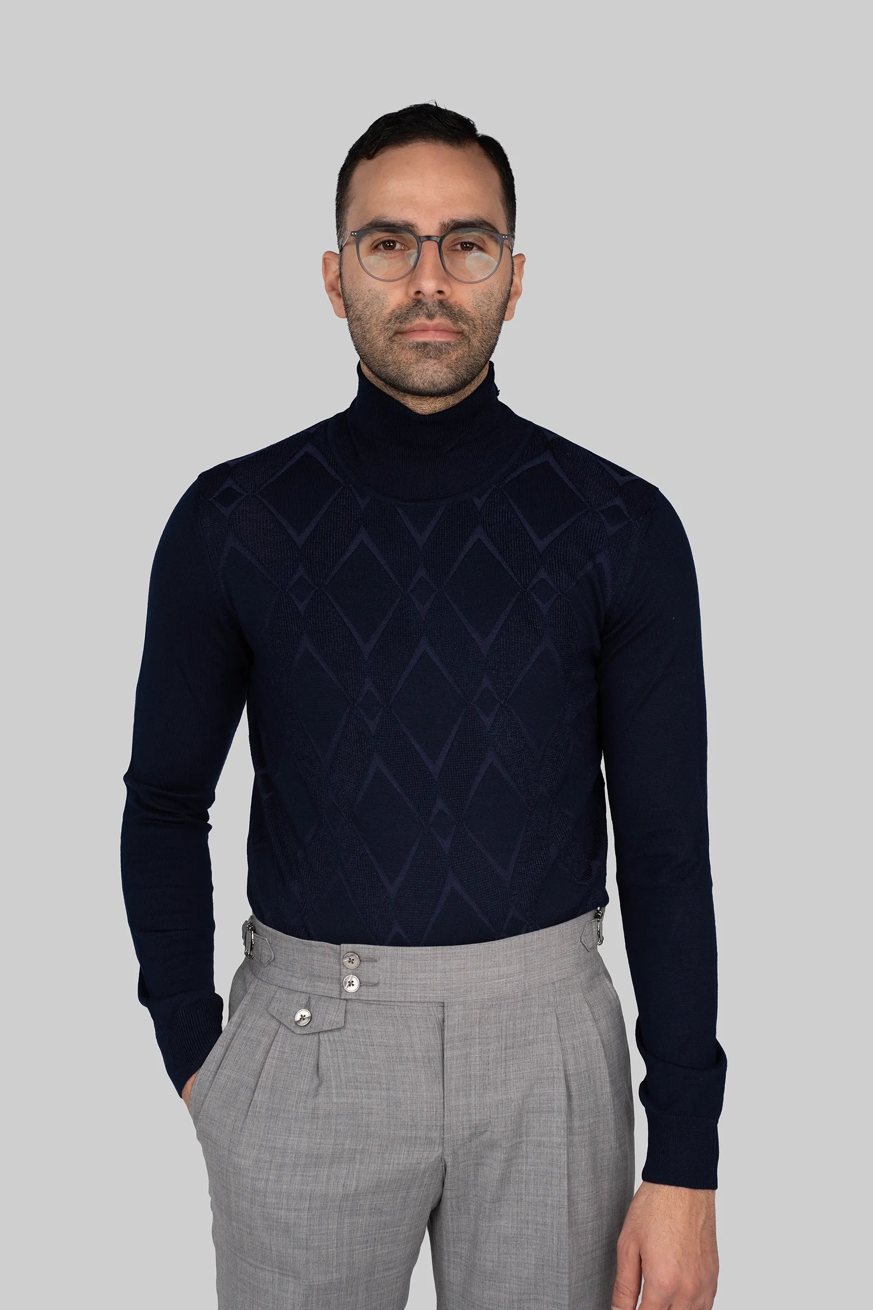 Dunkelblauer Rollkragenpullover aus italienischem Woll-Acryl-Gemisch